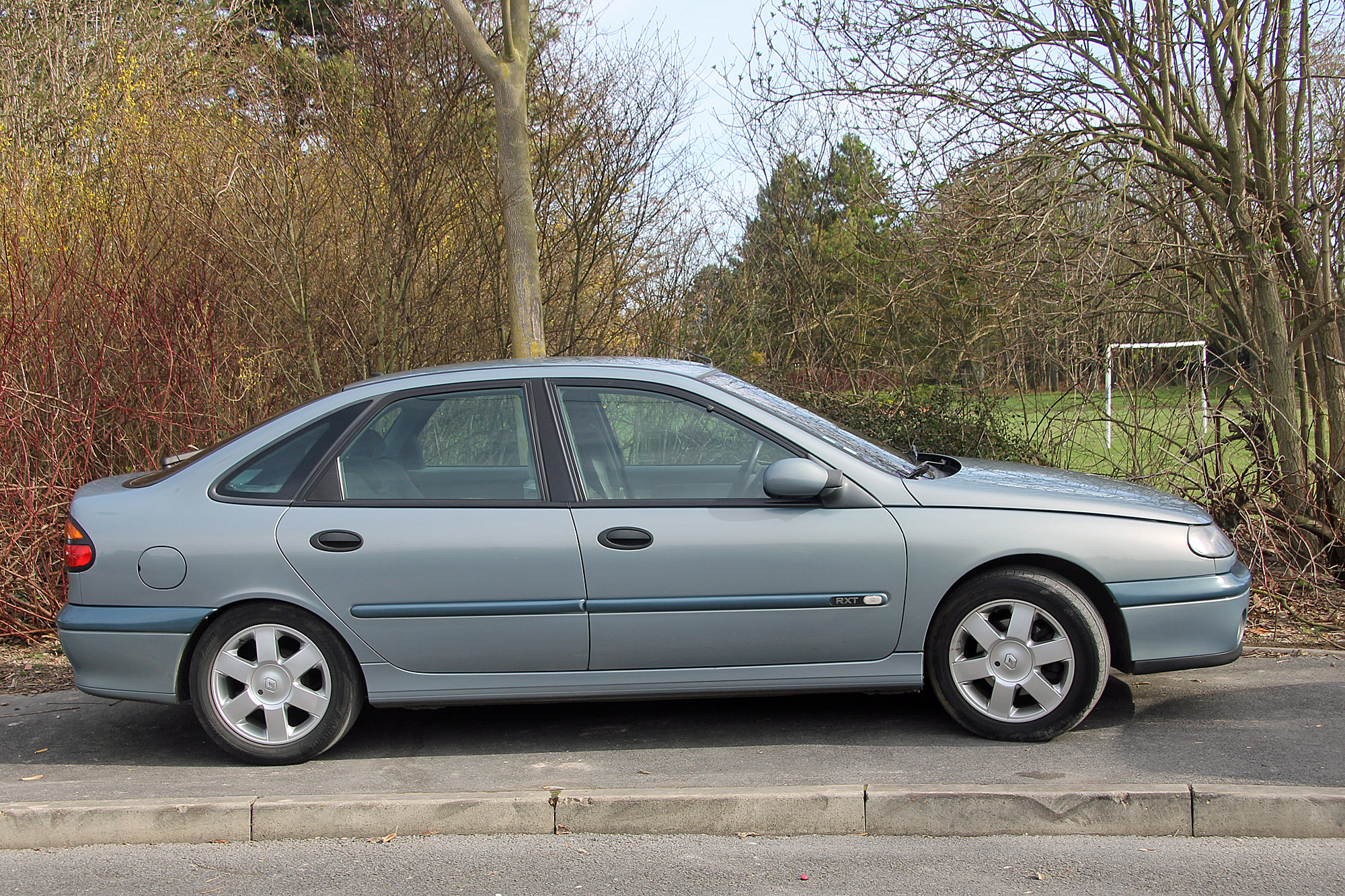 Description du véhicule Renault Laguna 1 Encyclopédie