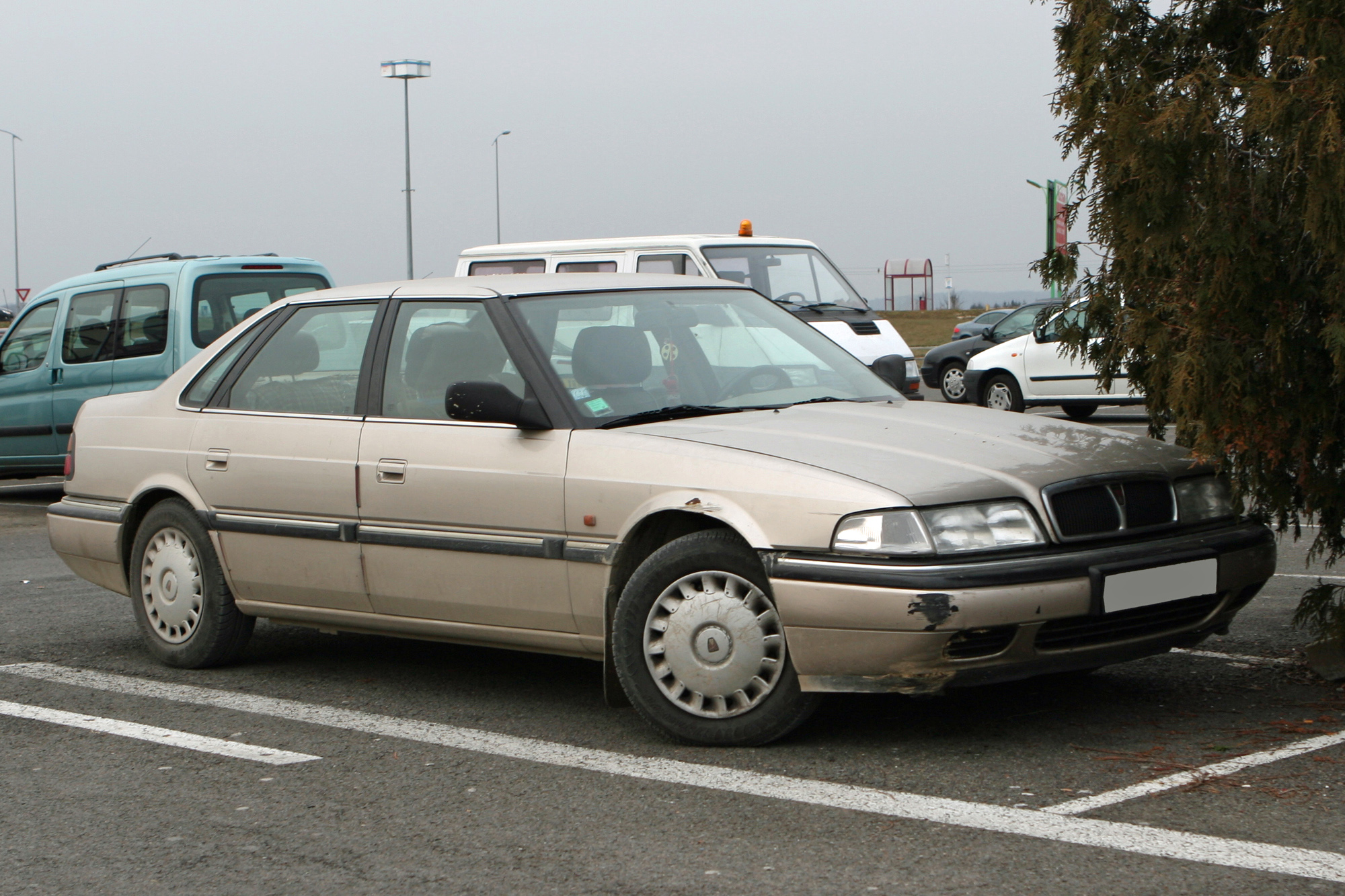 Rover 825