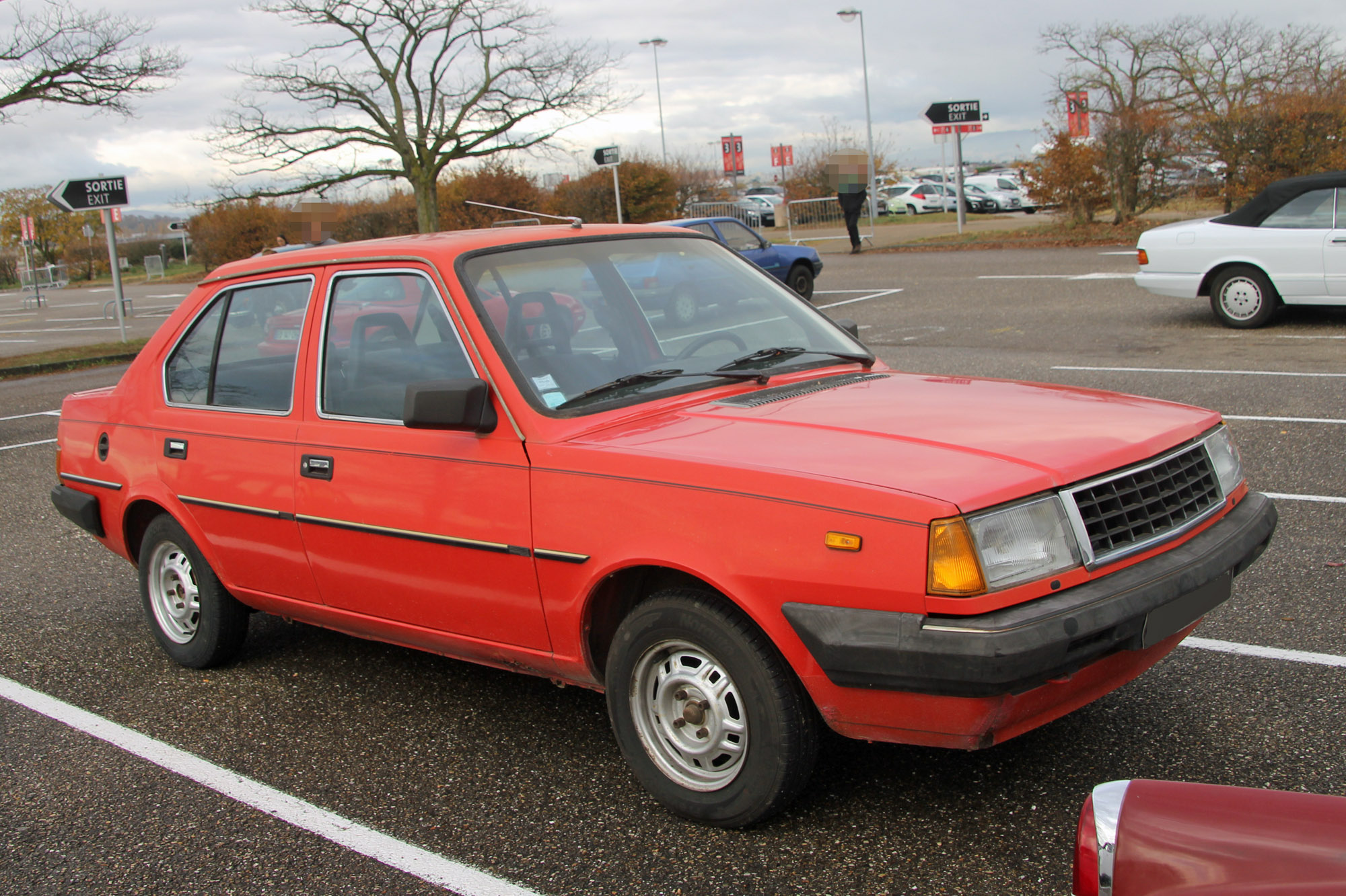 Description du véhicule Volvo 340 Encyclopédie automobile