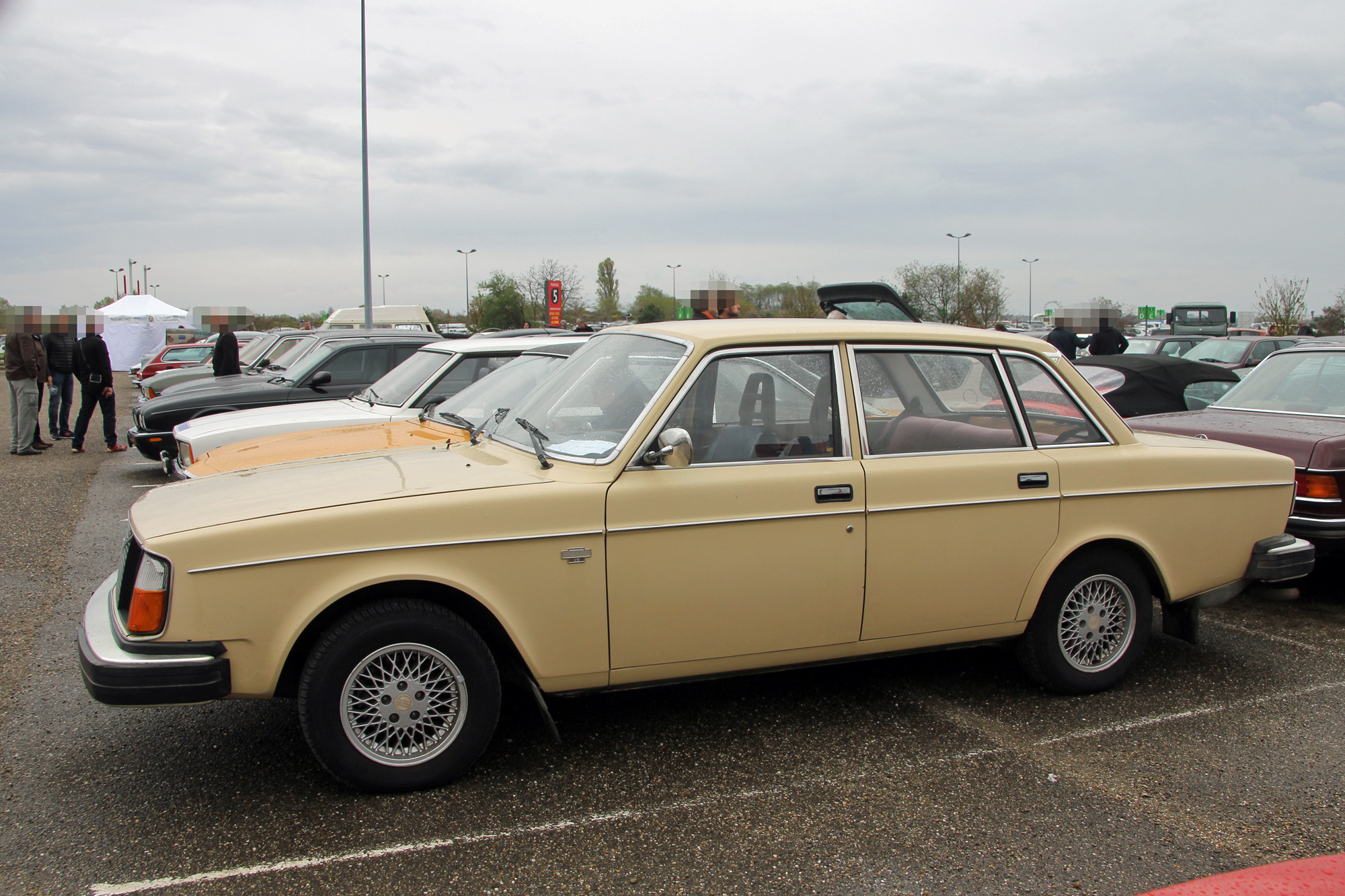 Volvo 240 phase 1