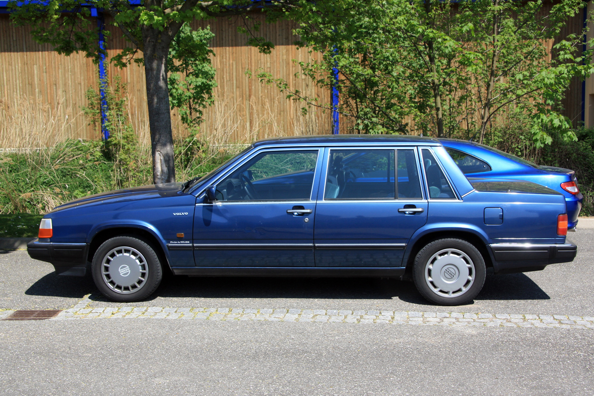 Description du véhicule Volvo 760 Encyclopédie automobile