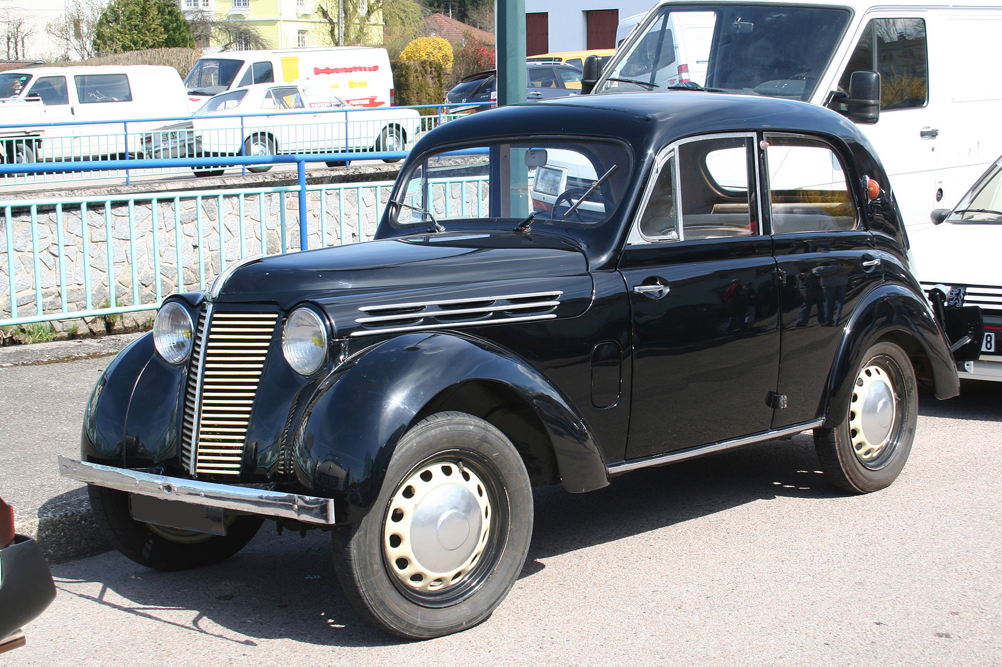 Renault Juvaquatre