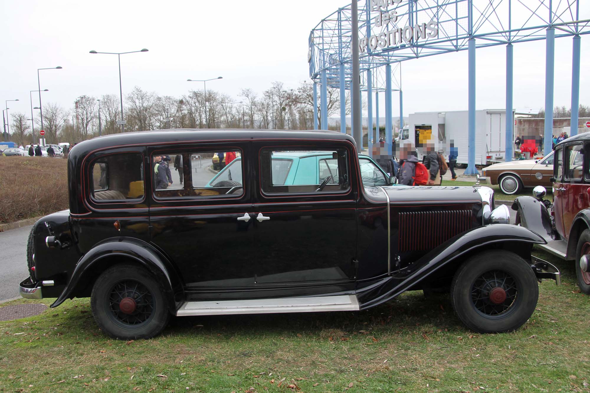 Description du véhicule Renault Vivaquatre Encyclopédie automobile
