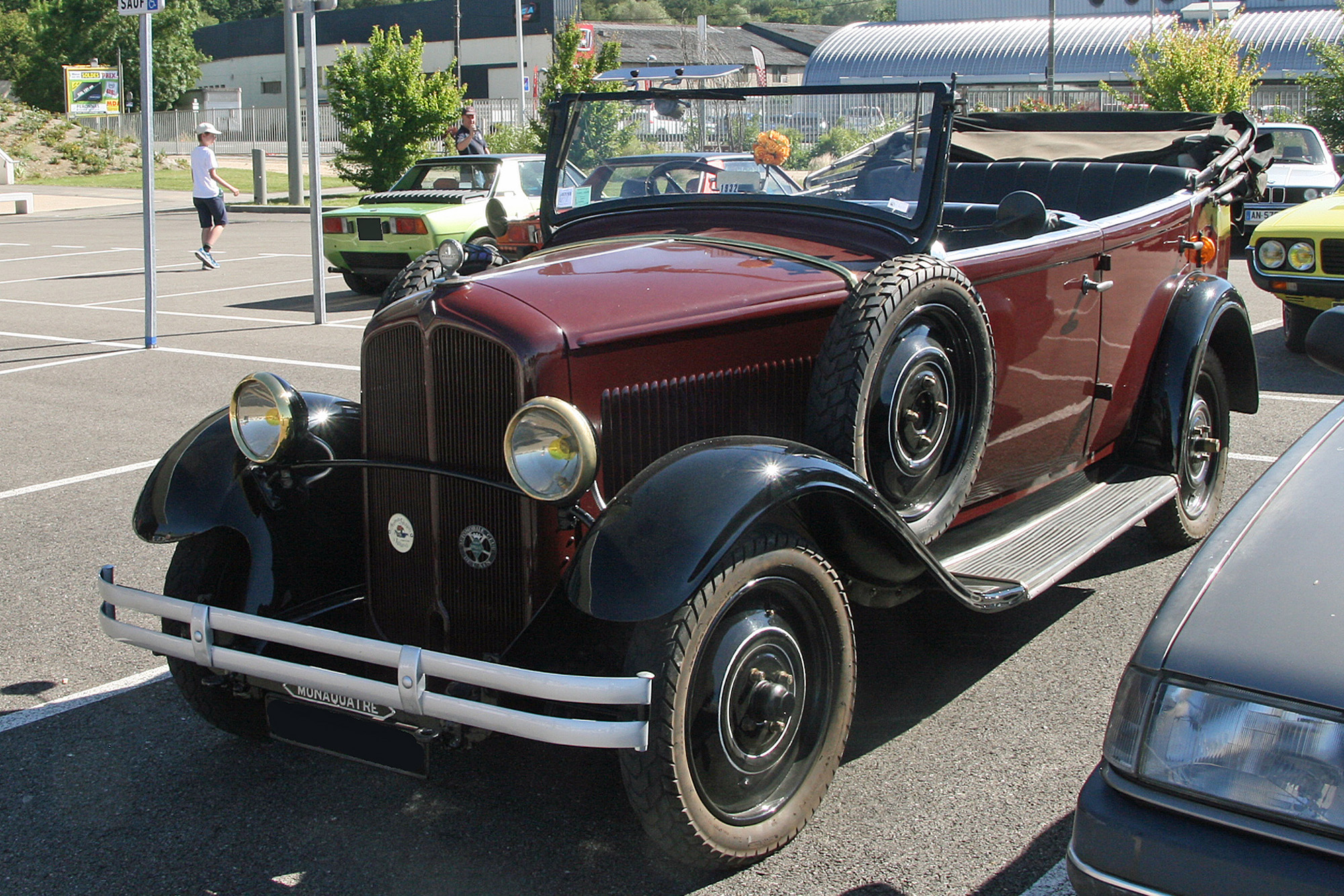 Renault Monaquatre
