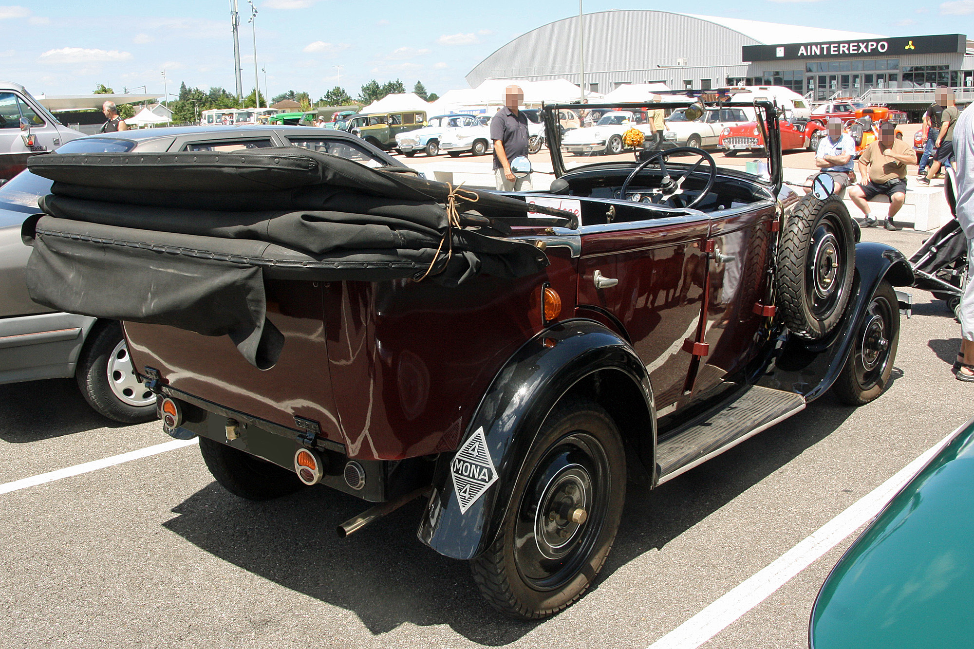 Renault Monaquatre