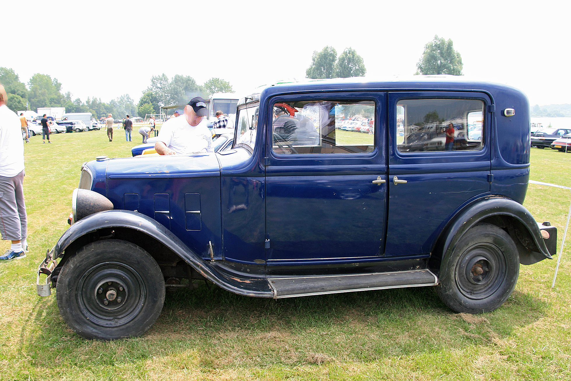 Renault Monaquatre
