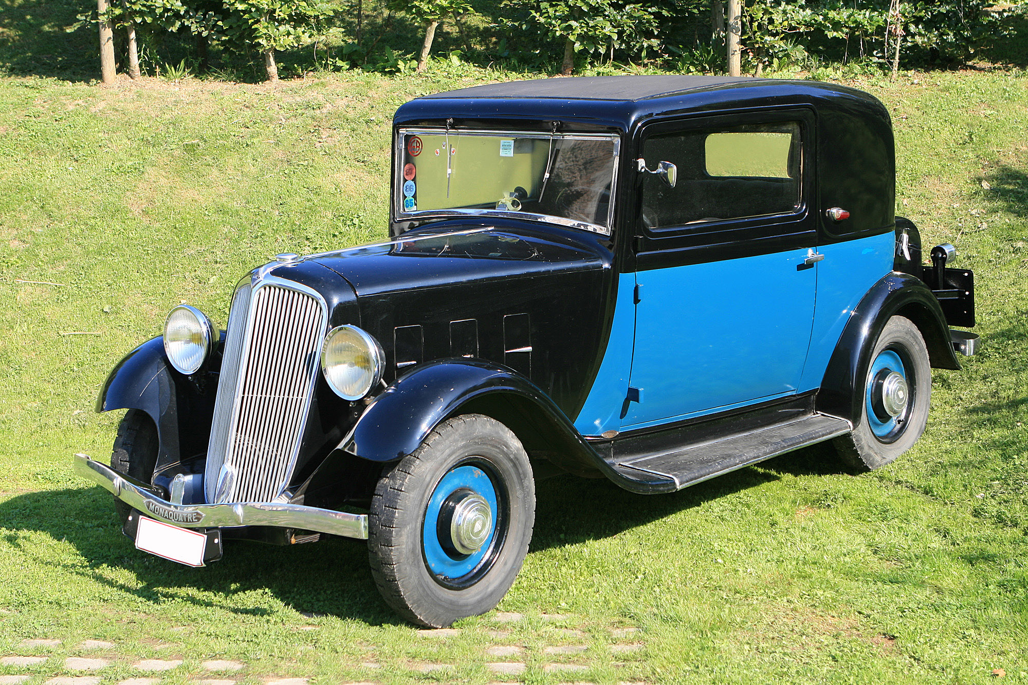 Renault Monaquatre