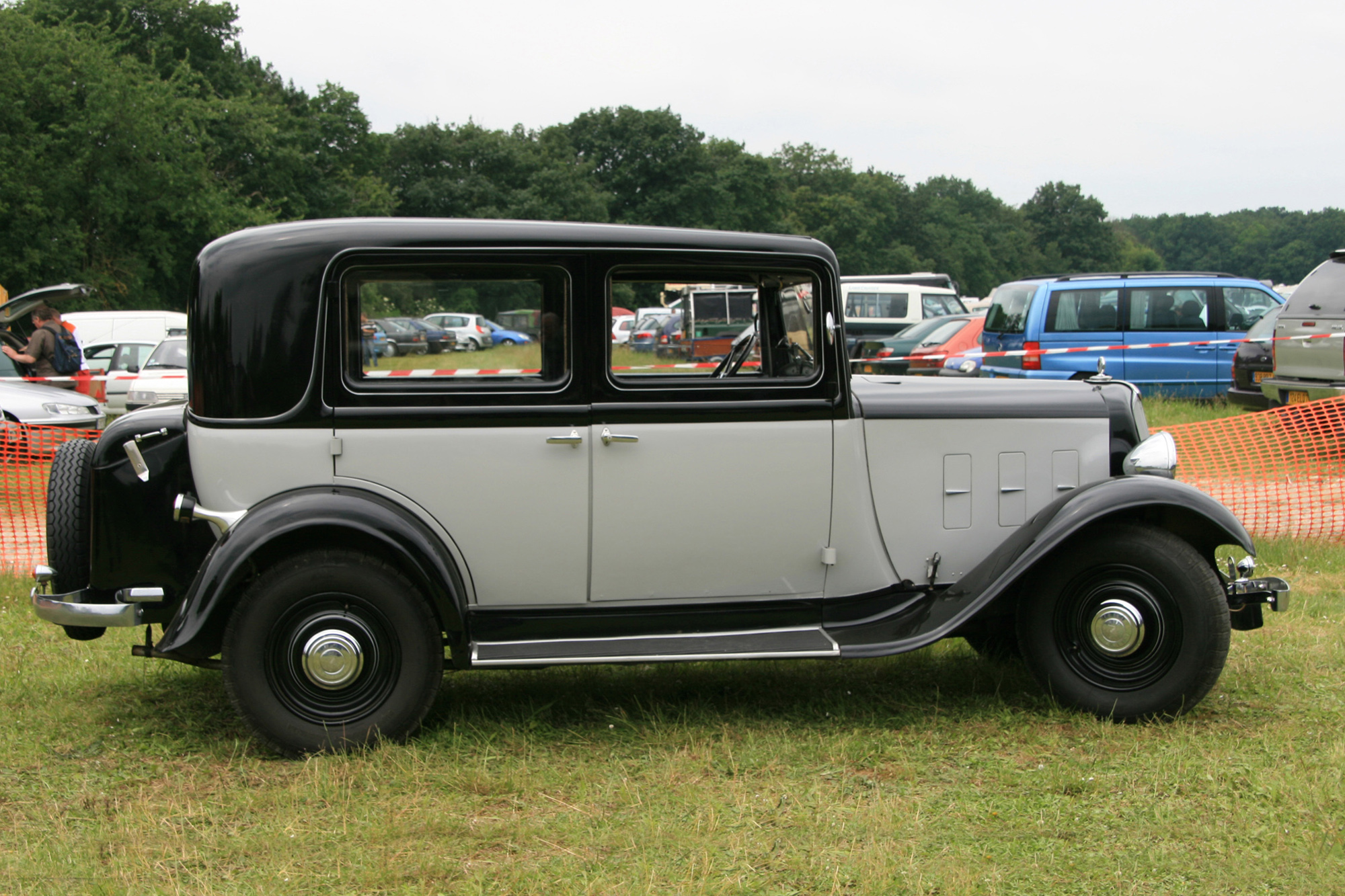 Renault Monaquatre