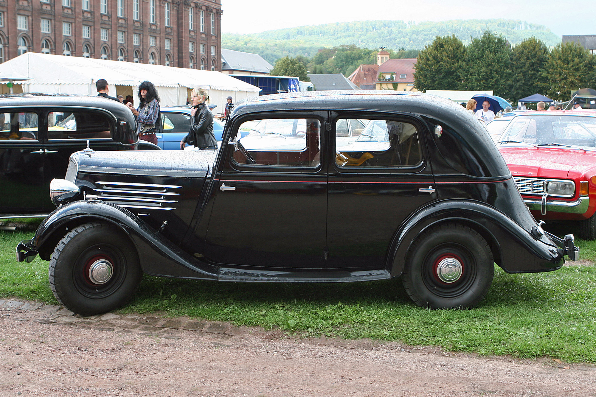 Renault Monaquatre