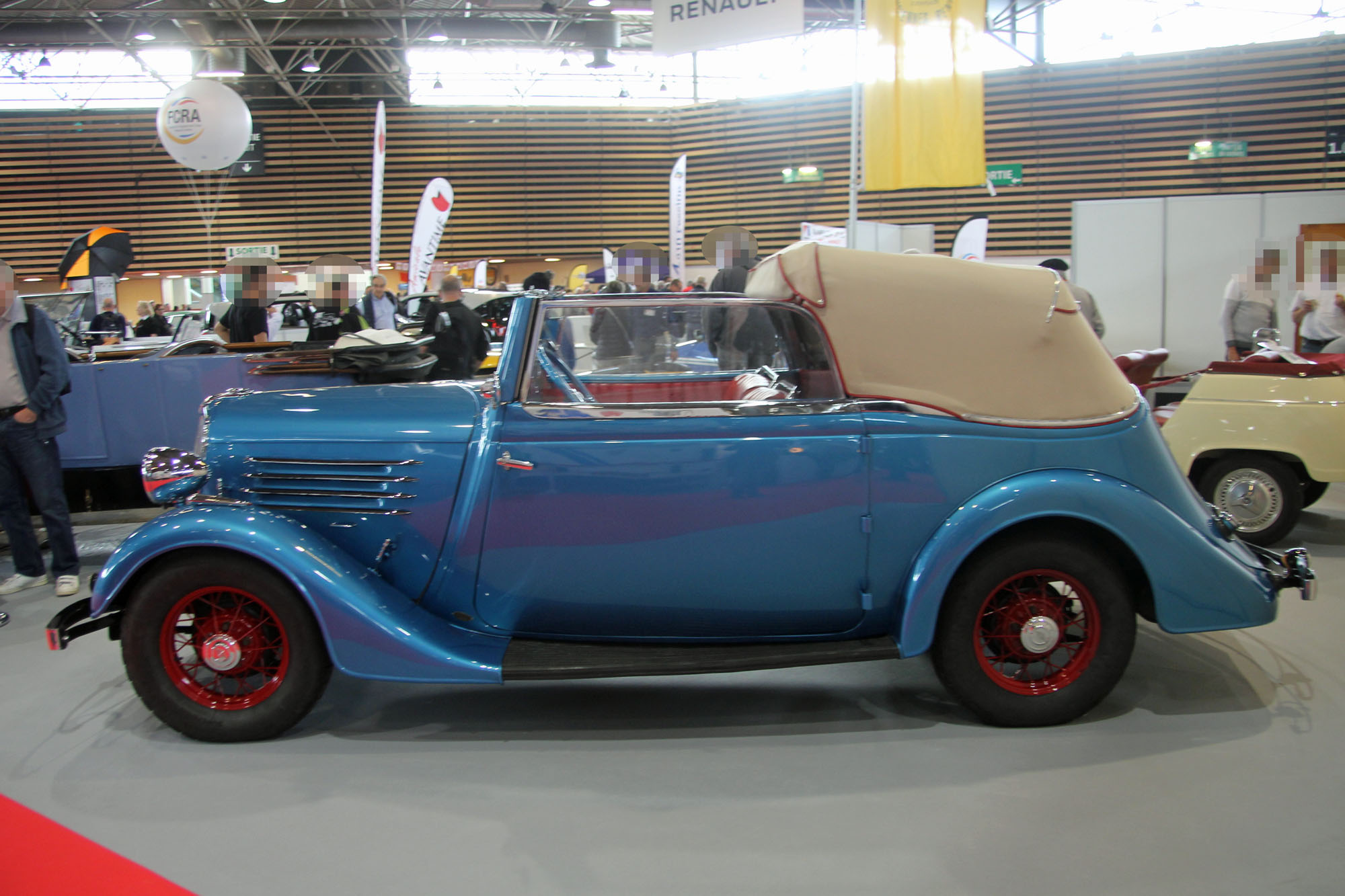 Renault Monaquatre