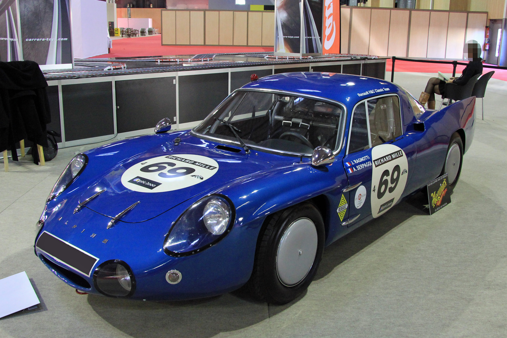 Alpine A210