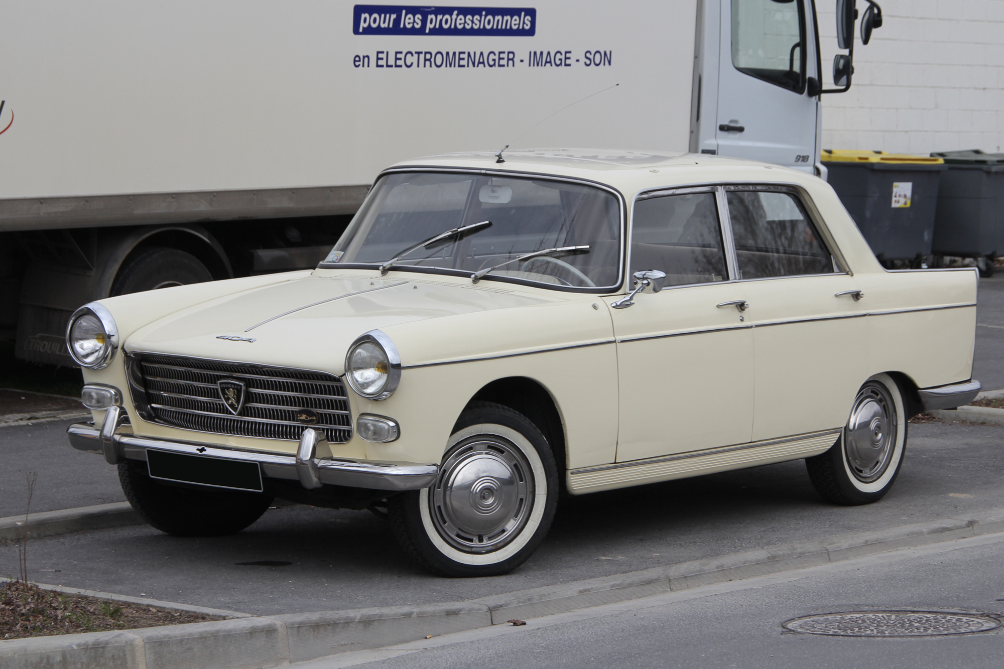 Peugeot 404