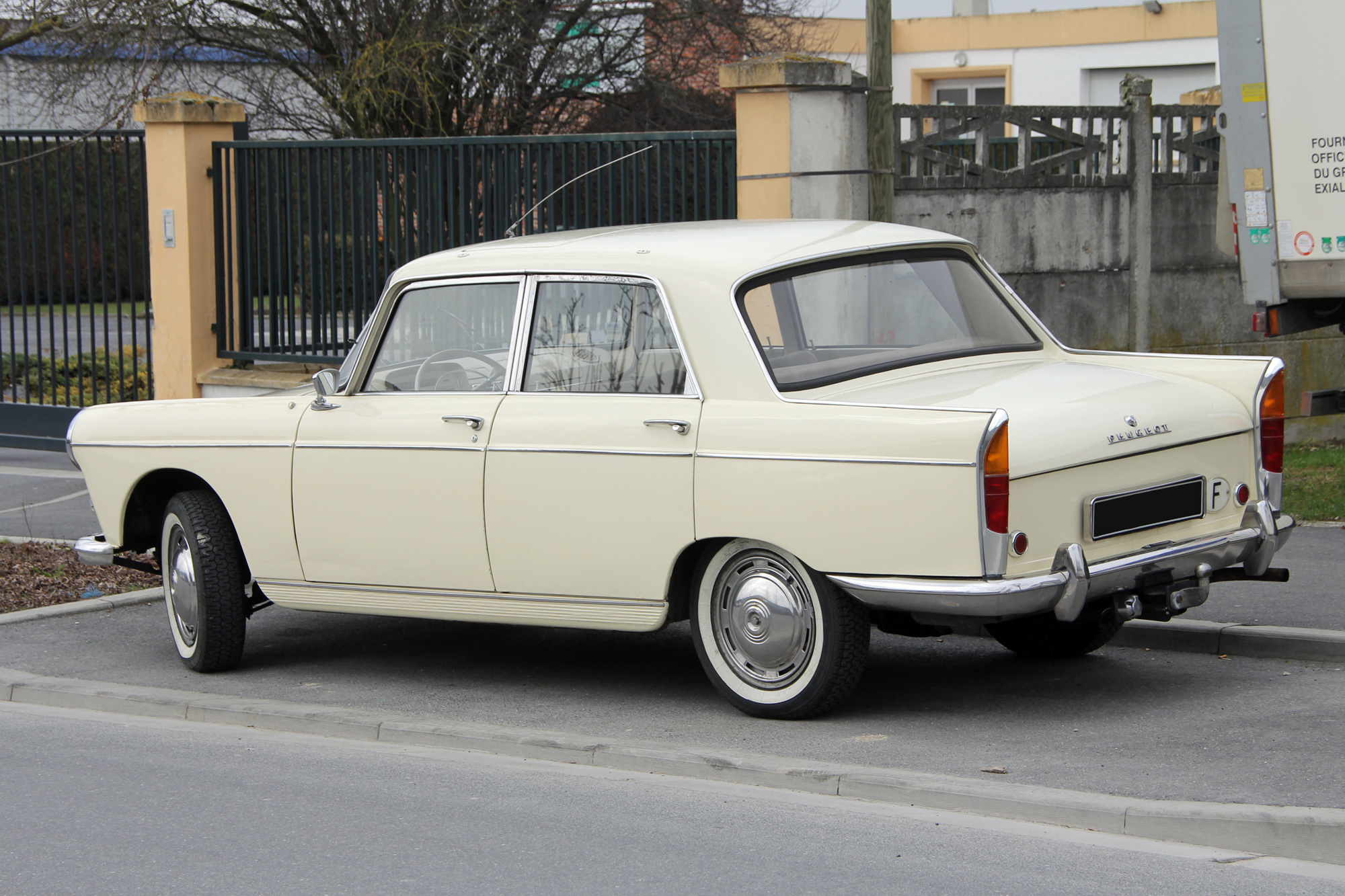 Peugeot 404