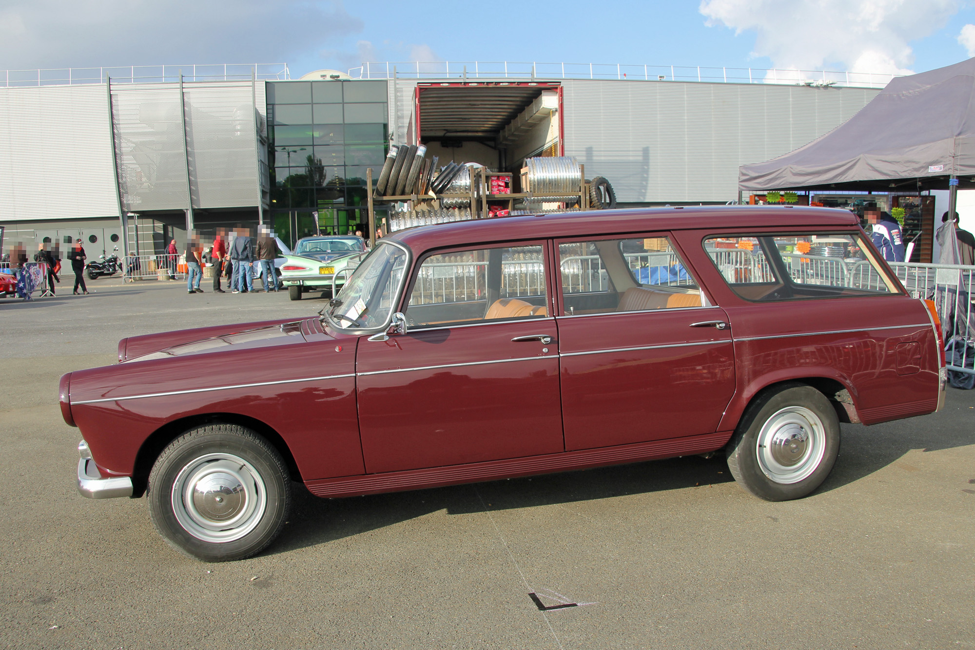 Peugeot 404