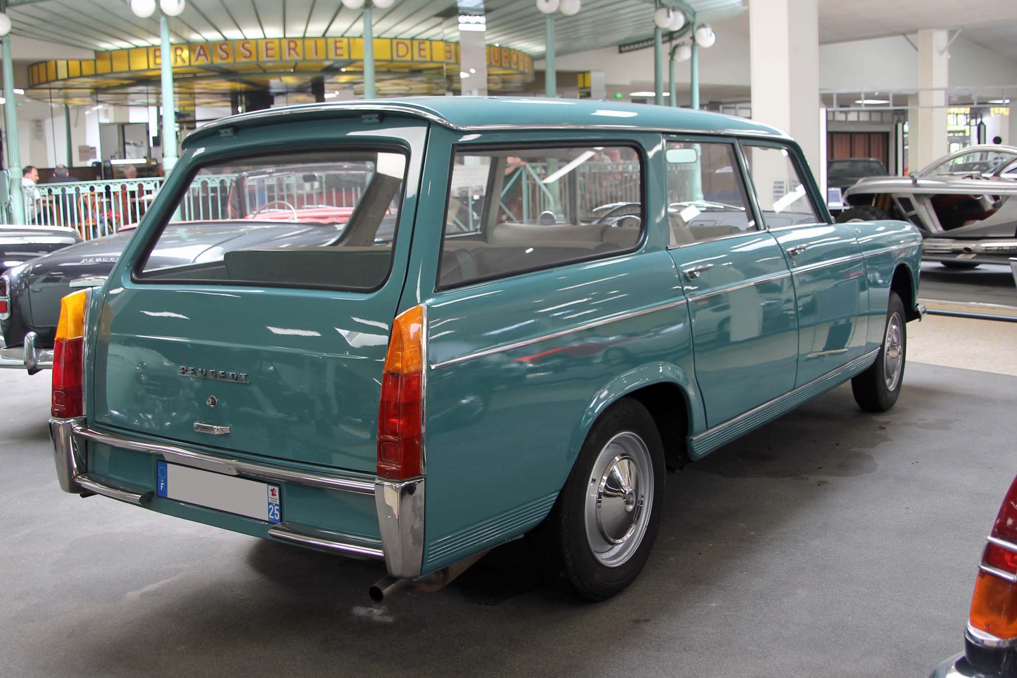 Peugeot 404