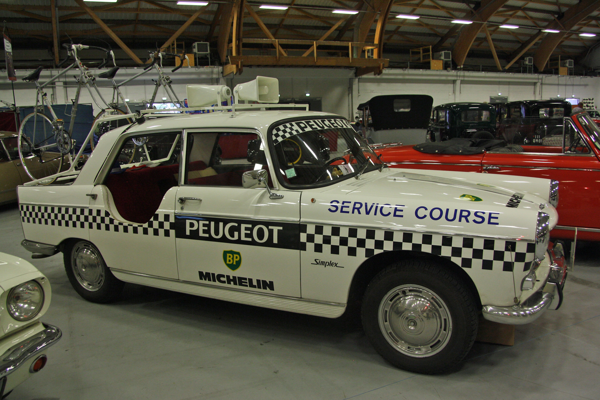 Peugeot 404