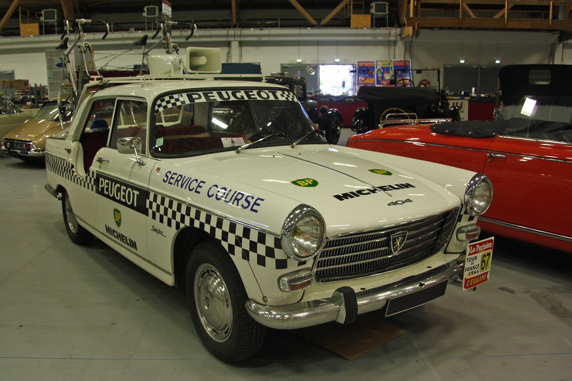 Peugeot 404