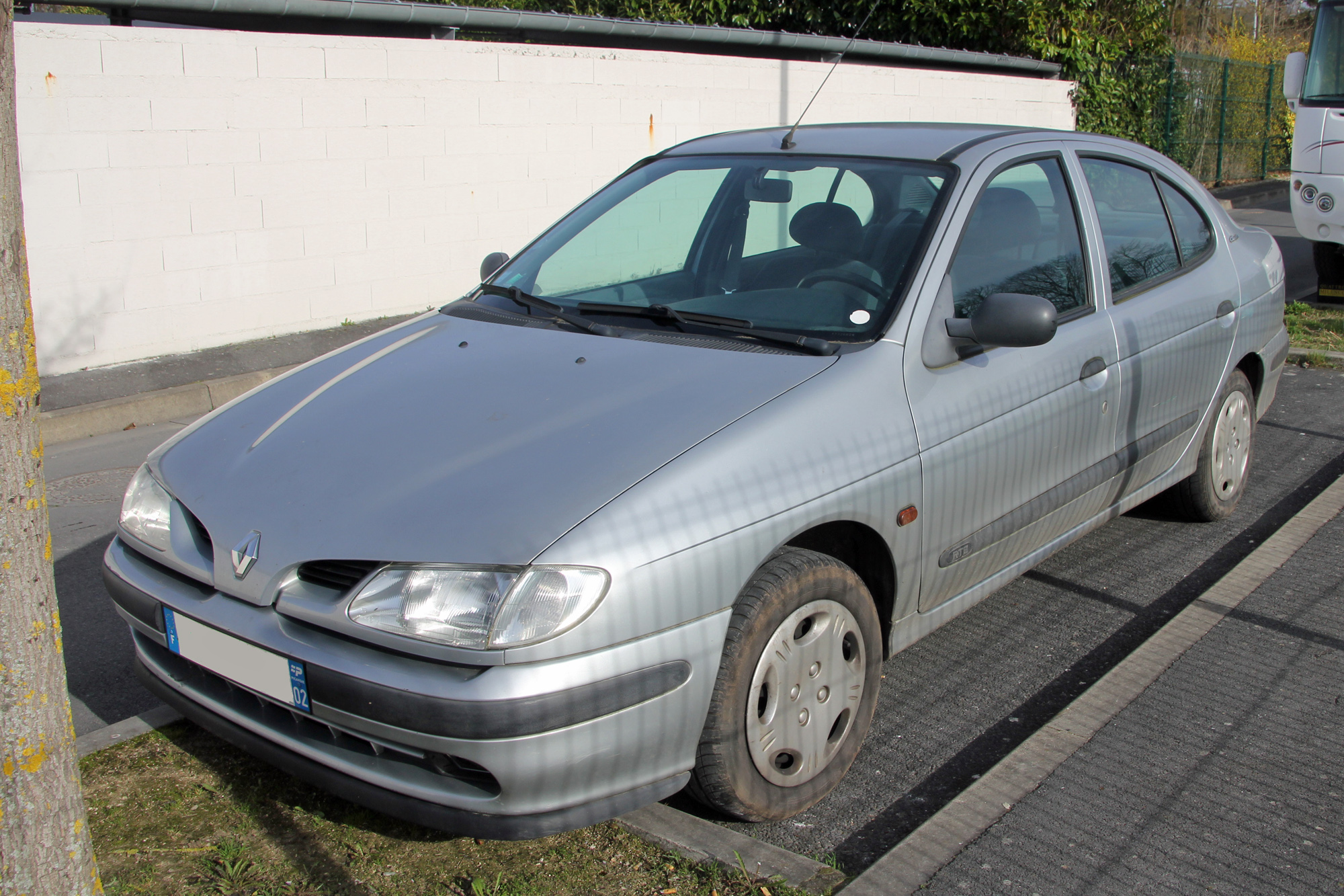 Description du véhicule Renault Megane 1 Encyclopédie