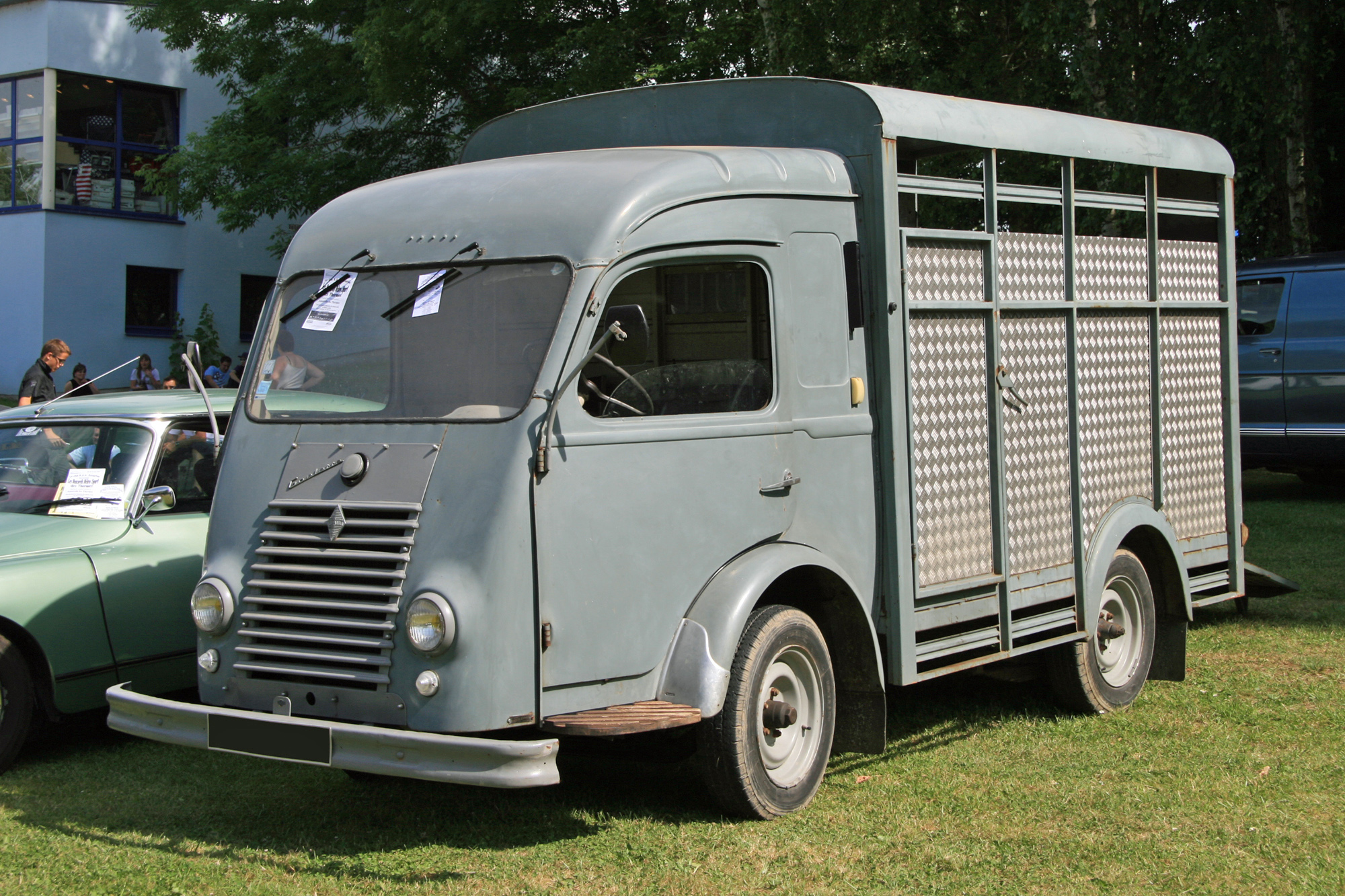 Renault Goelette