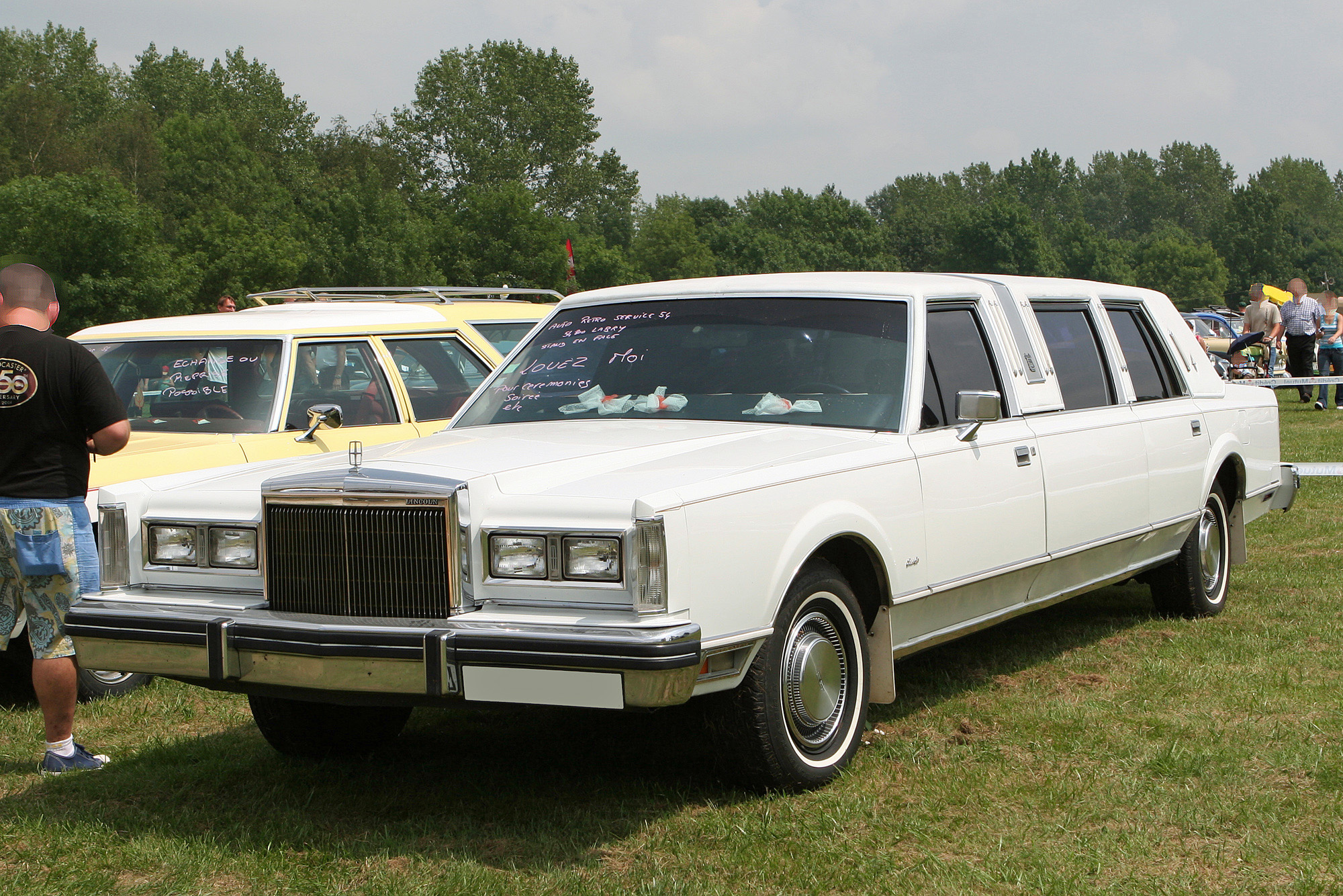 Lincoln Town car 1