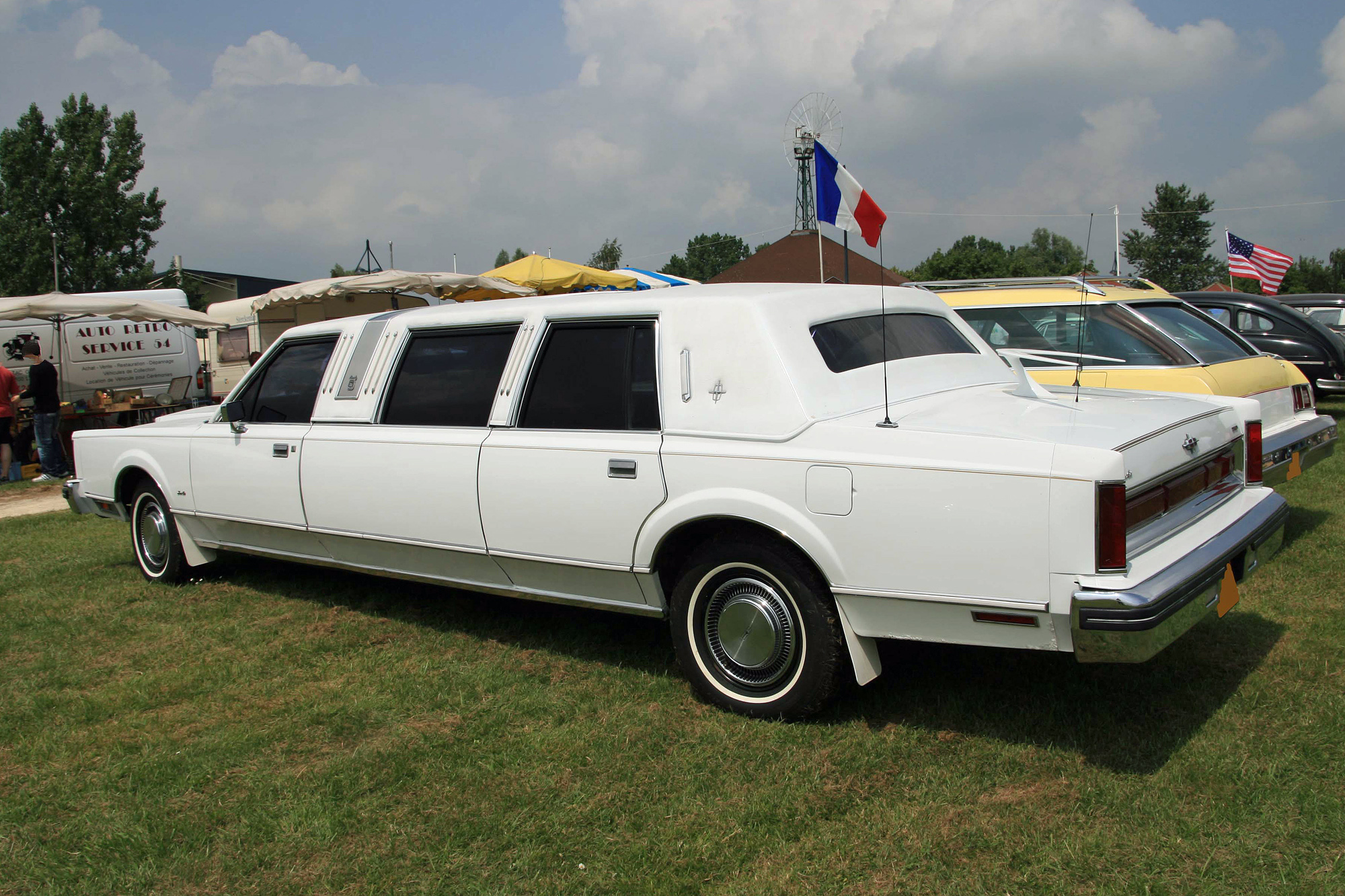 Lincoln Town car 1