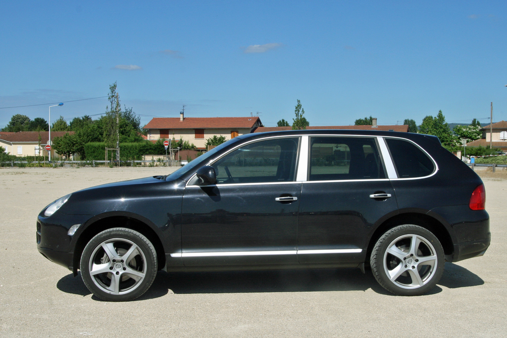 Porsche Cayenne 1