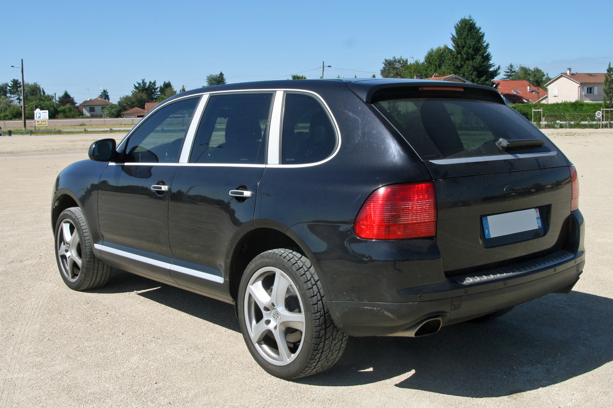 Porsche Cayenne 1