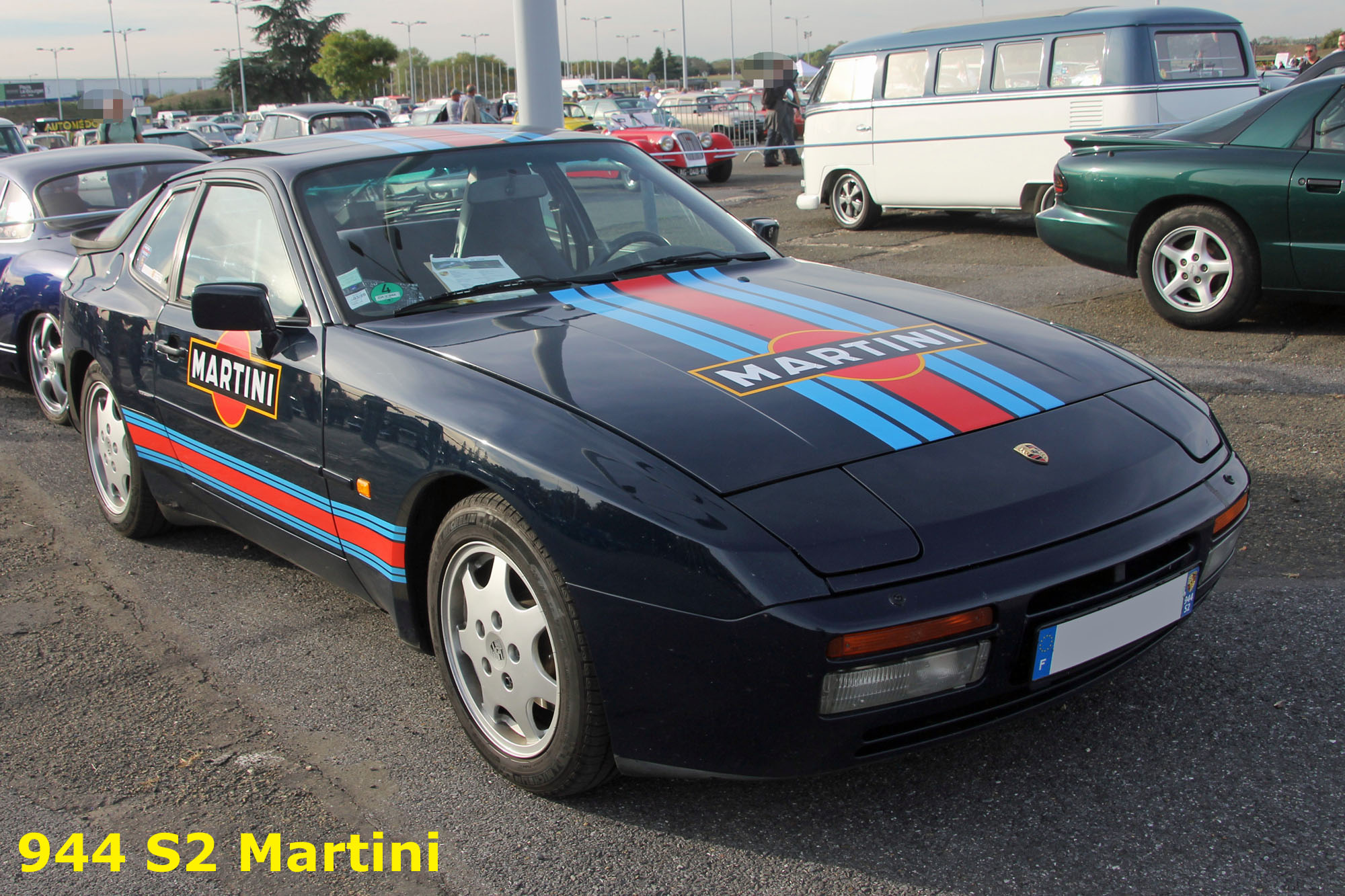 Porsche 944