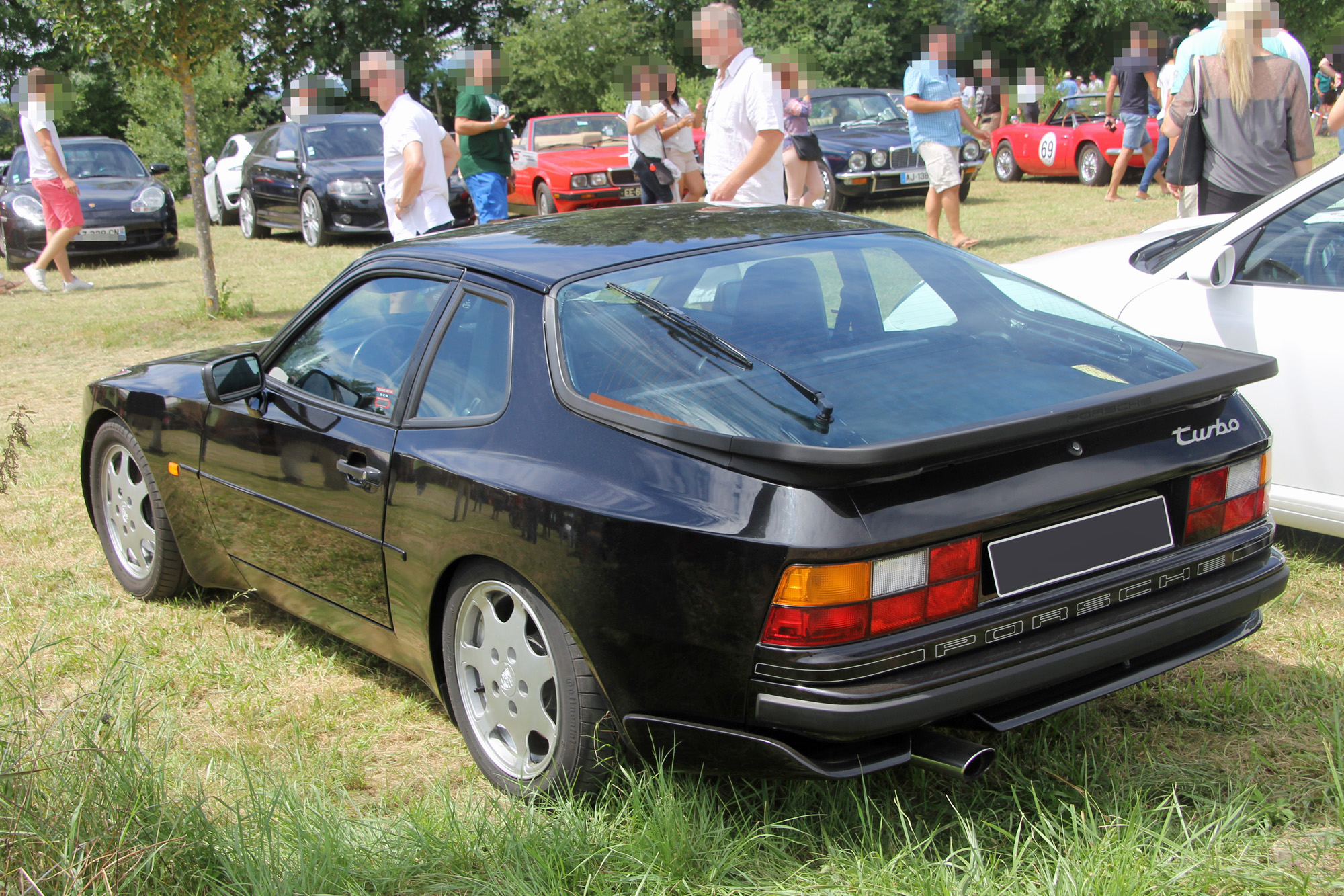 Porsche 944