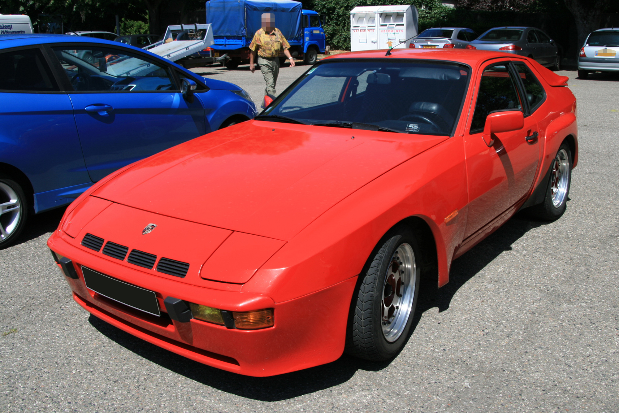 Porsche 944