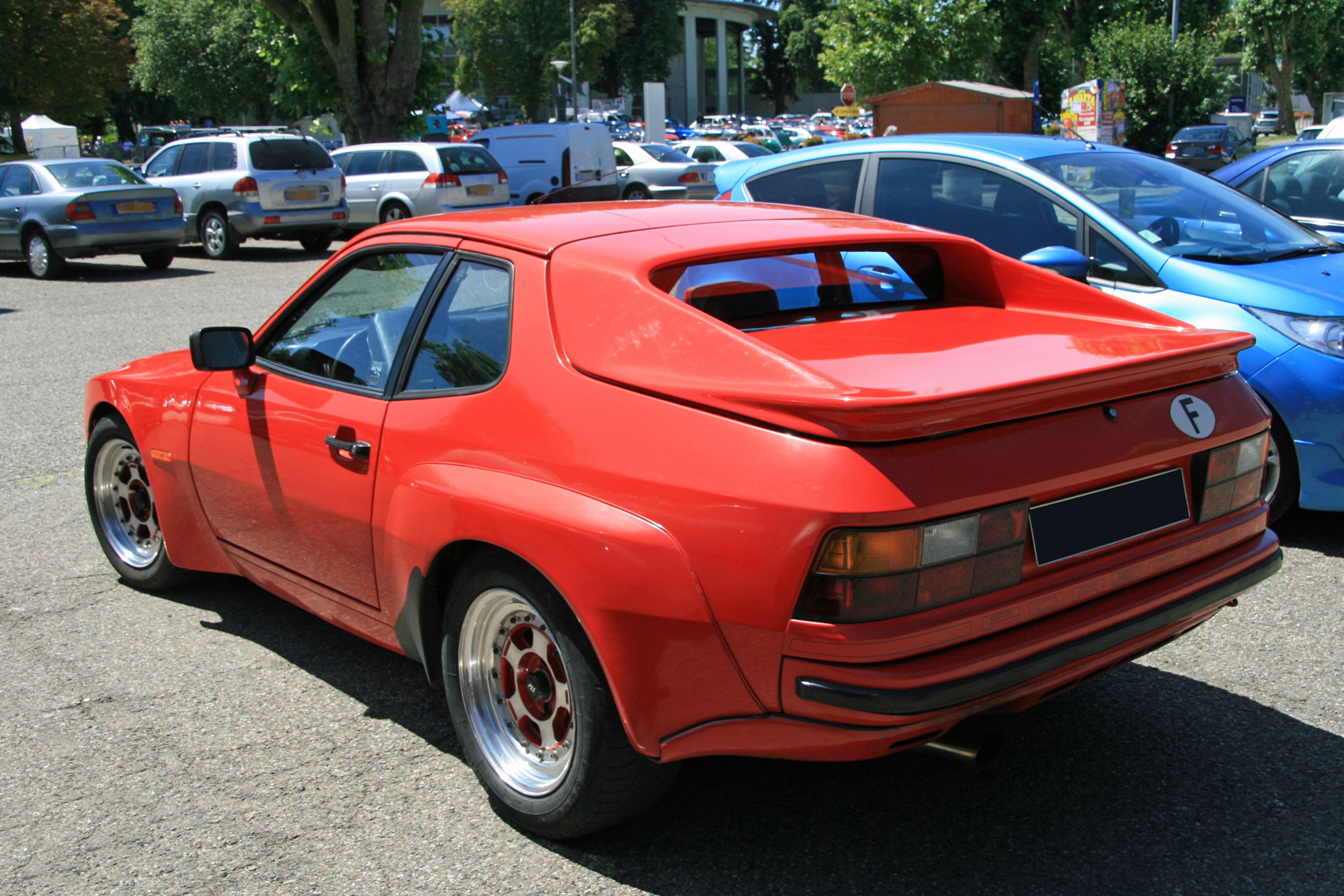Porsche 944