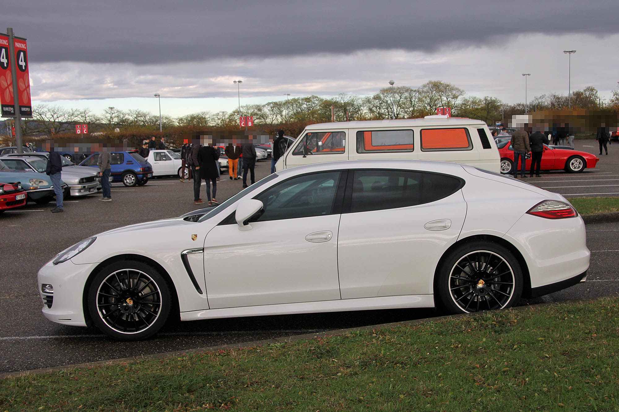 Porsche Panamera 1