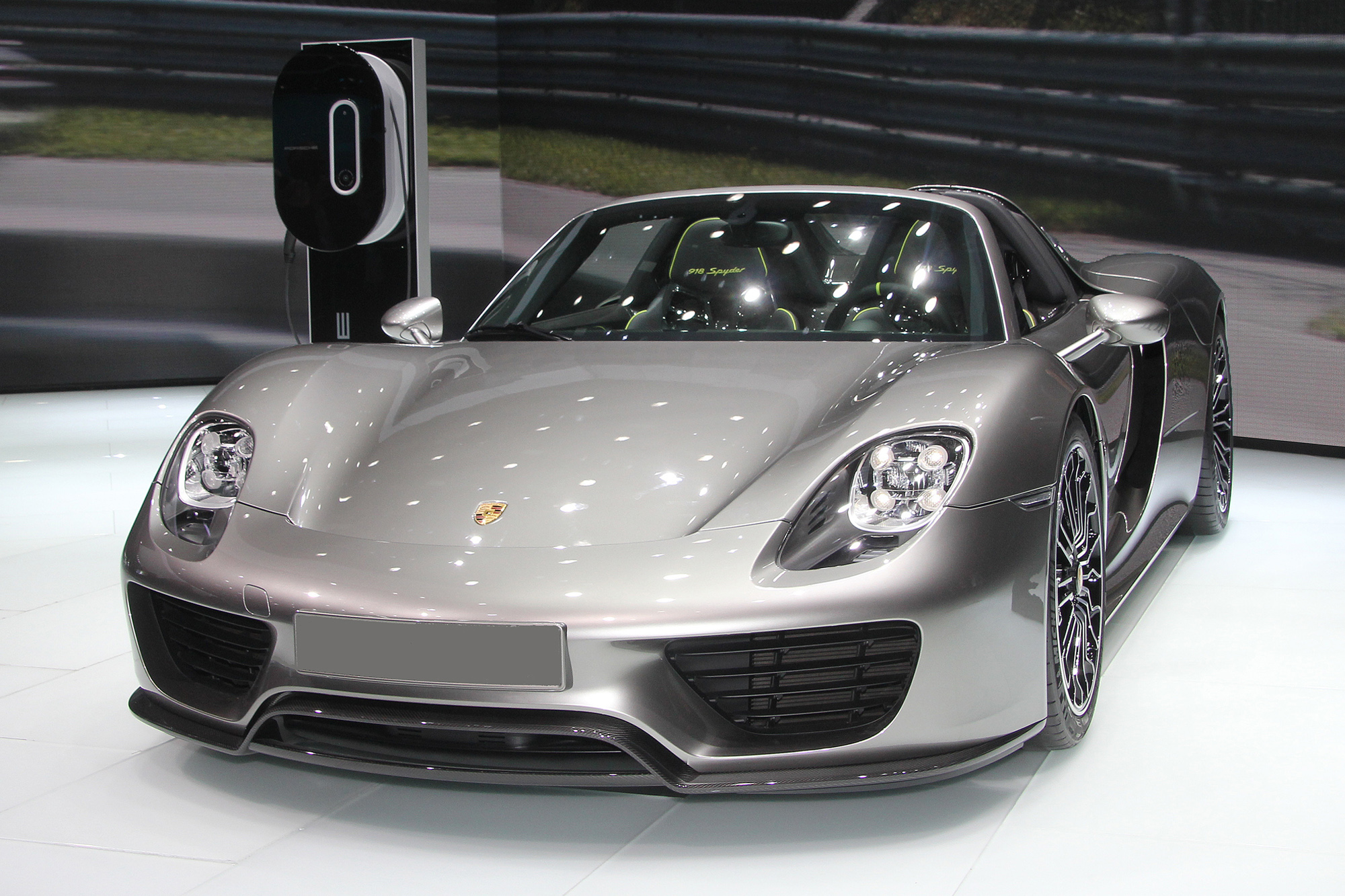 Porsche  918 spyder