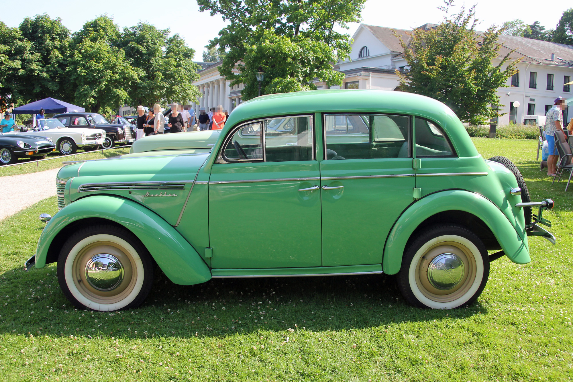 Moskvitch M401