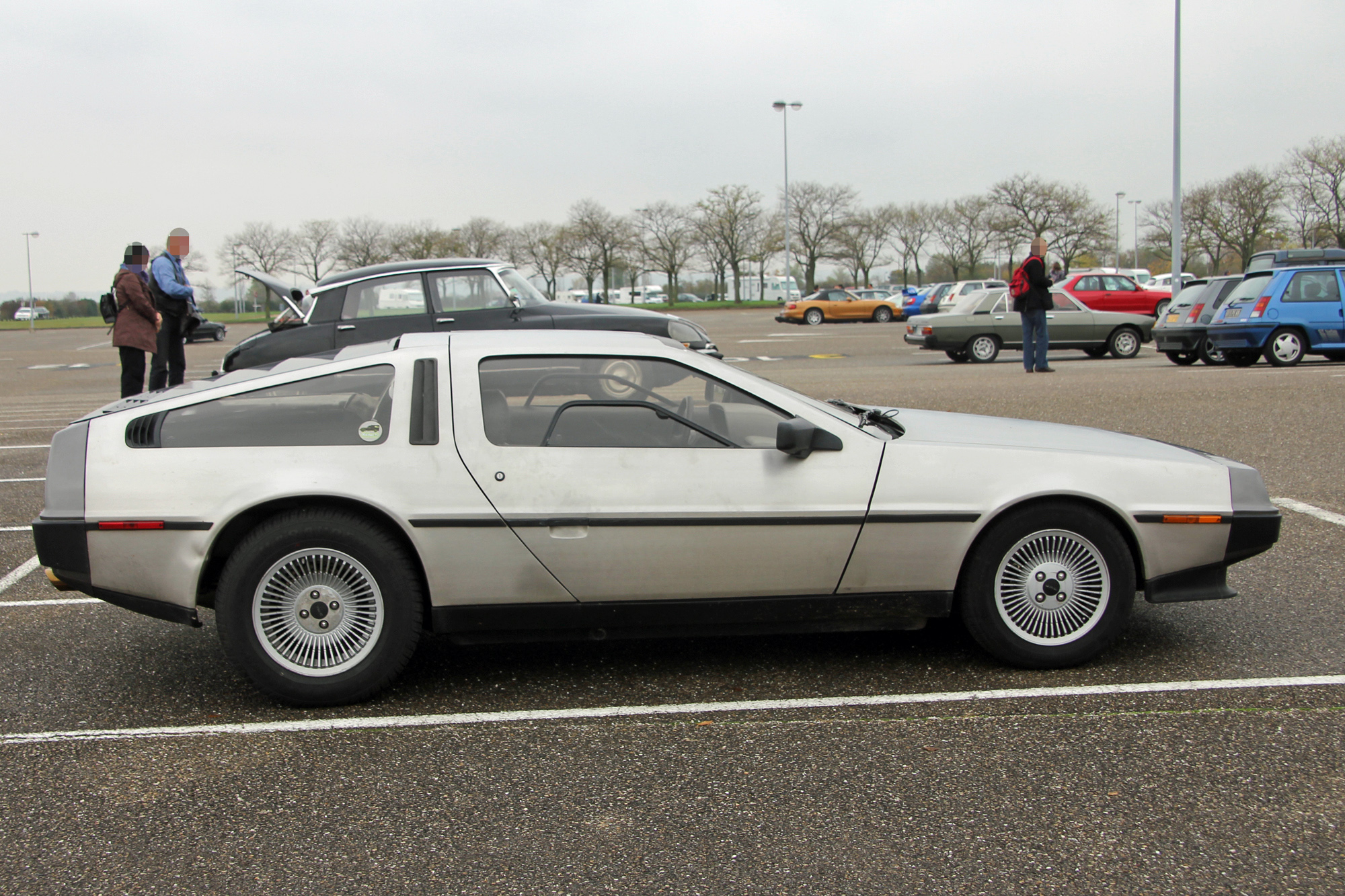 Delorean DMC 12