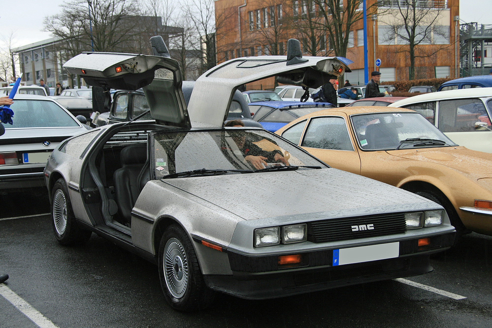 Delorean DMC 12
