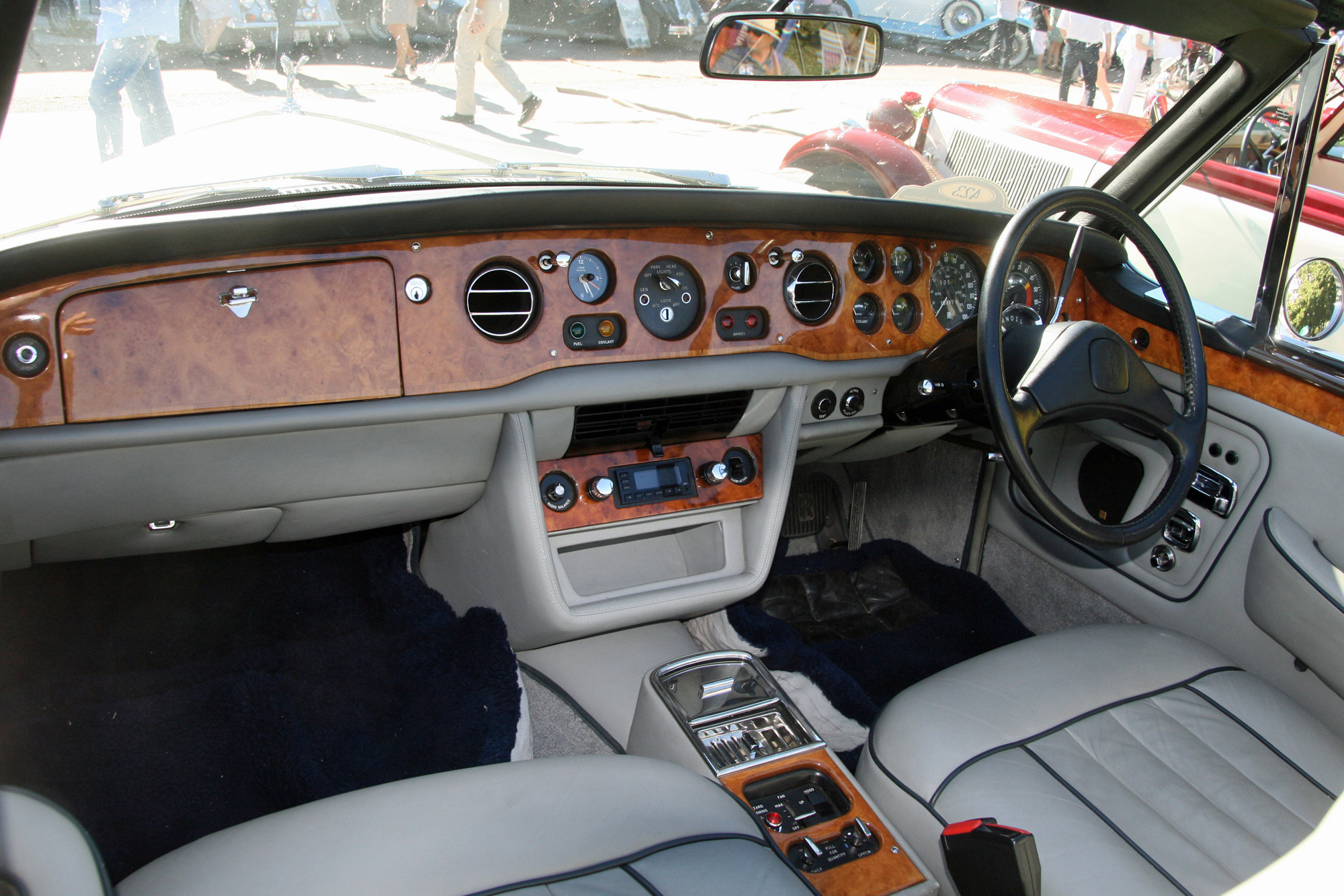Rolls Royce  Corniche