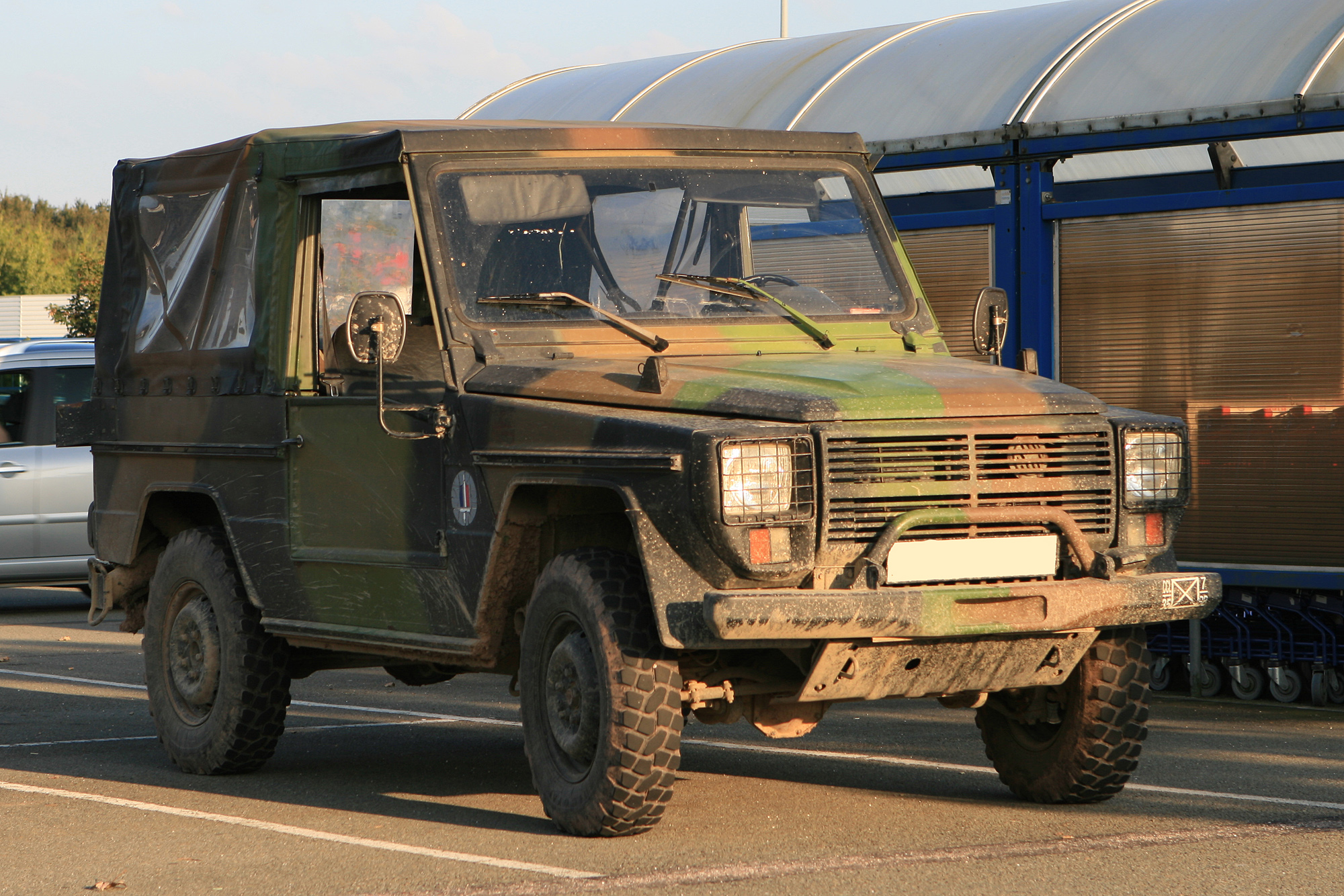 Peugeot P4