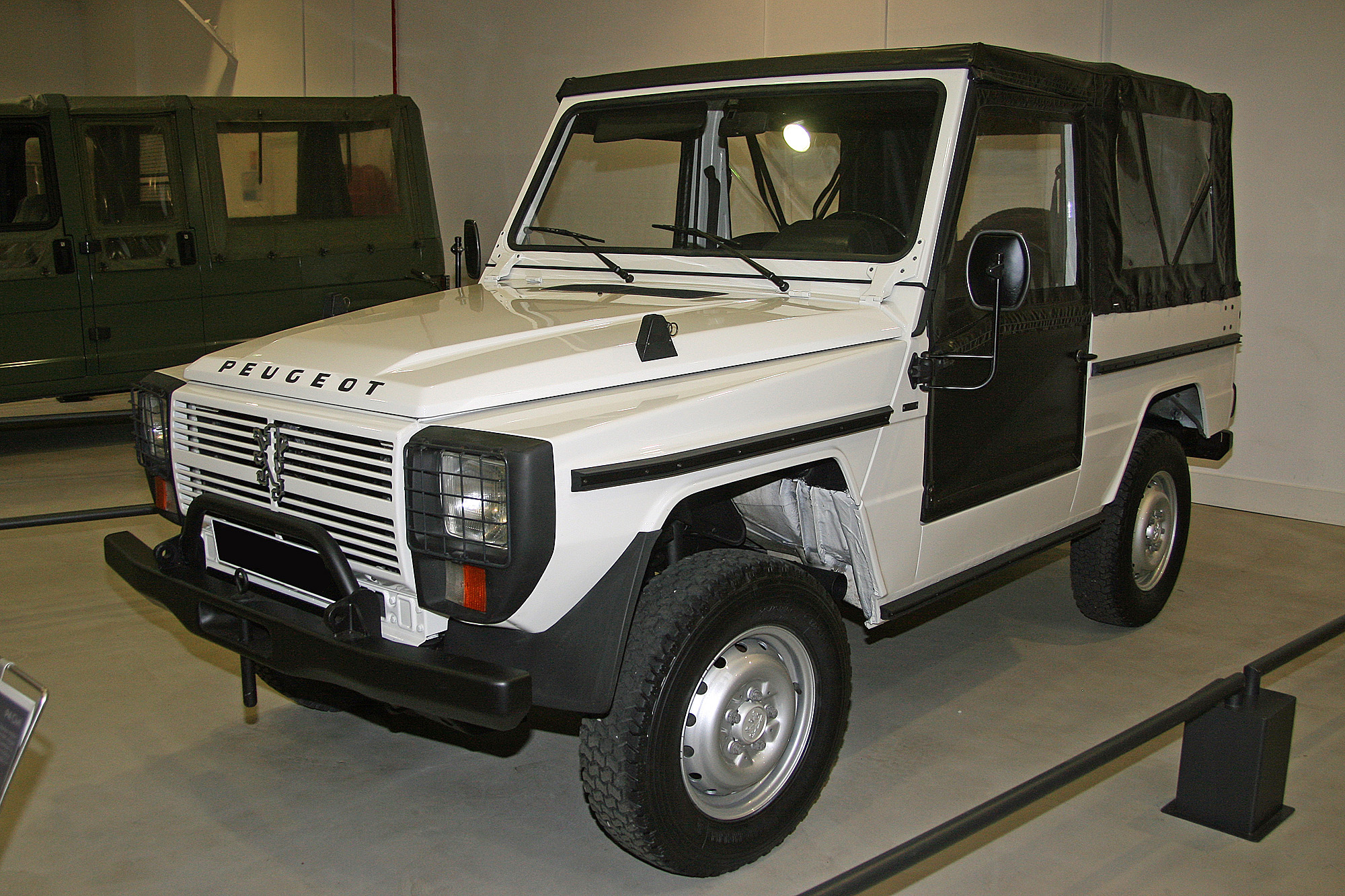 Peugeot P4