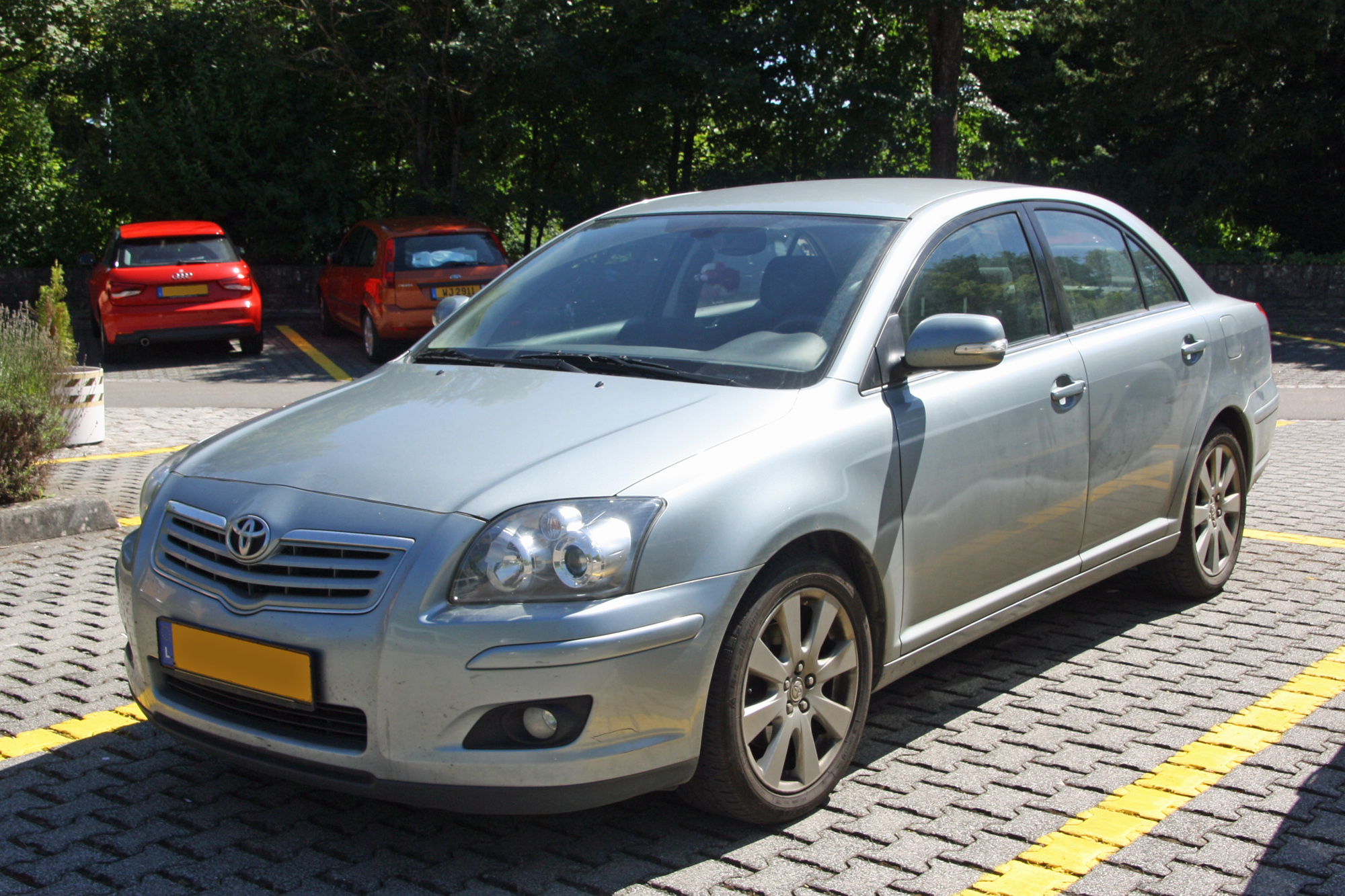 Toyota Avensis 2