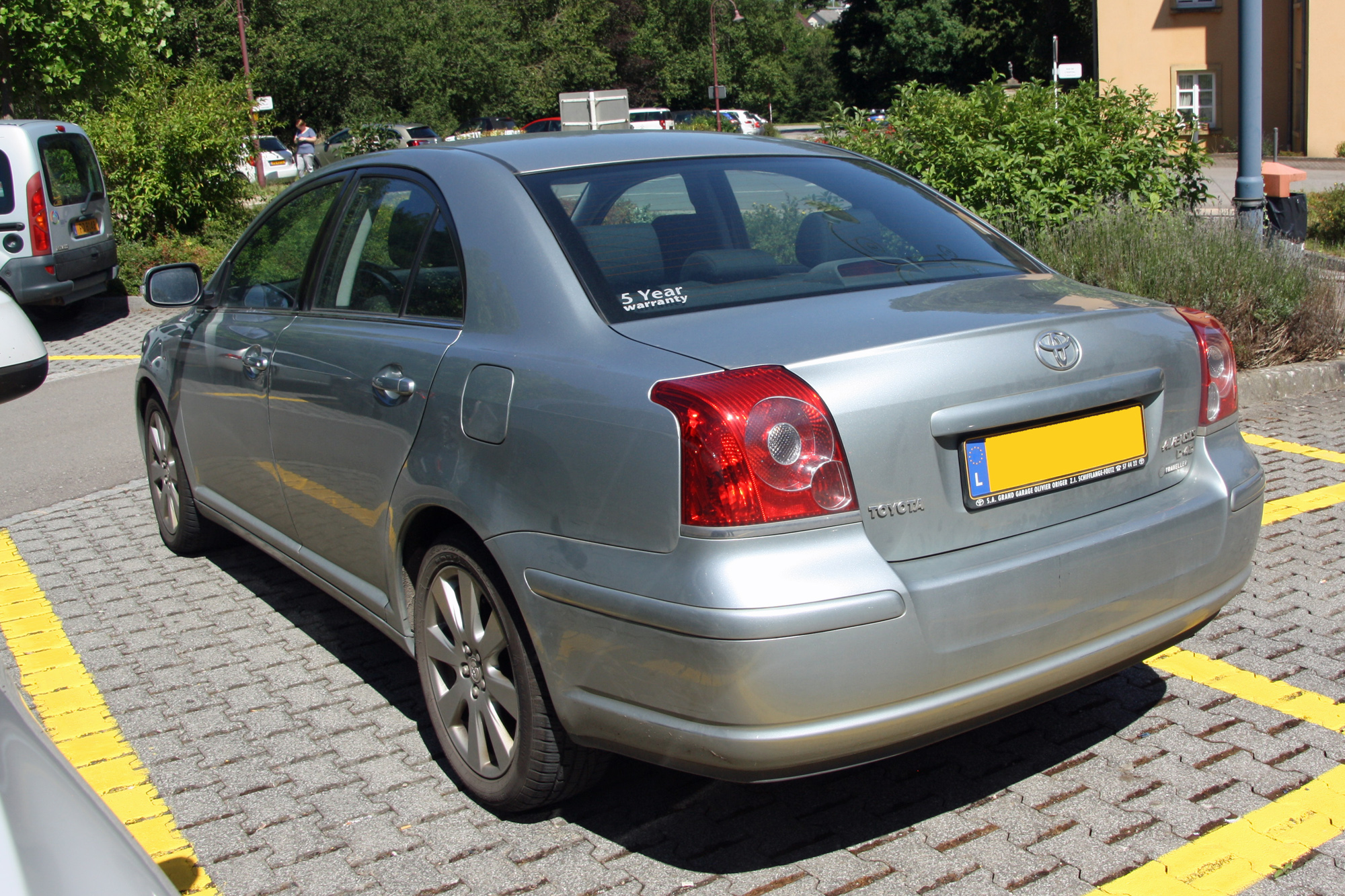 Toyota Avensis 2