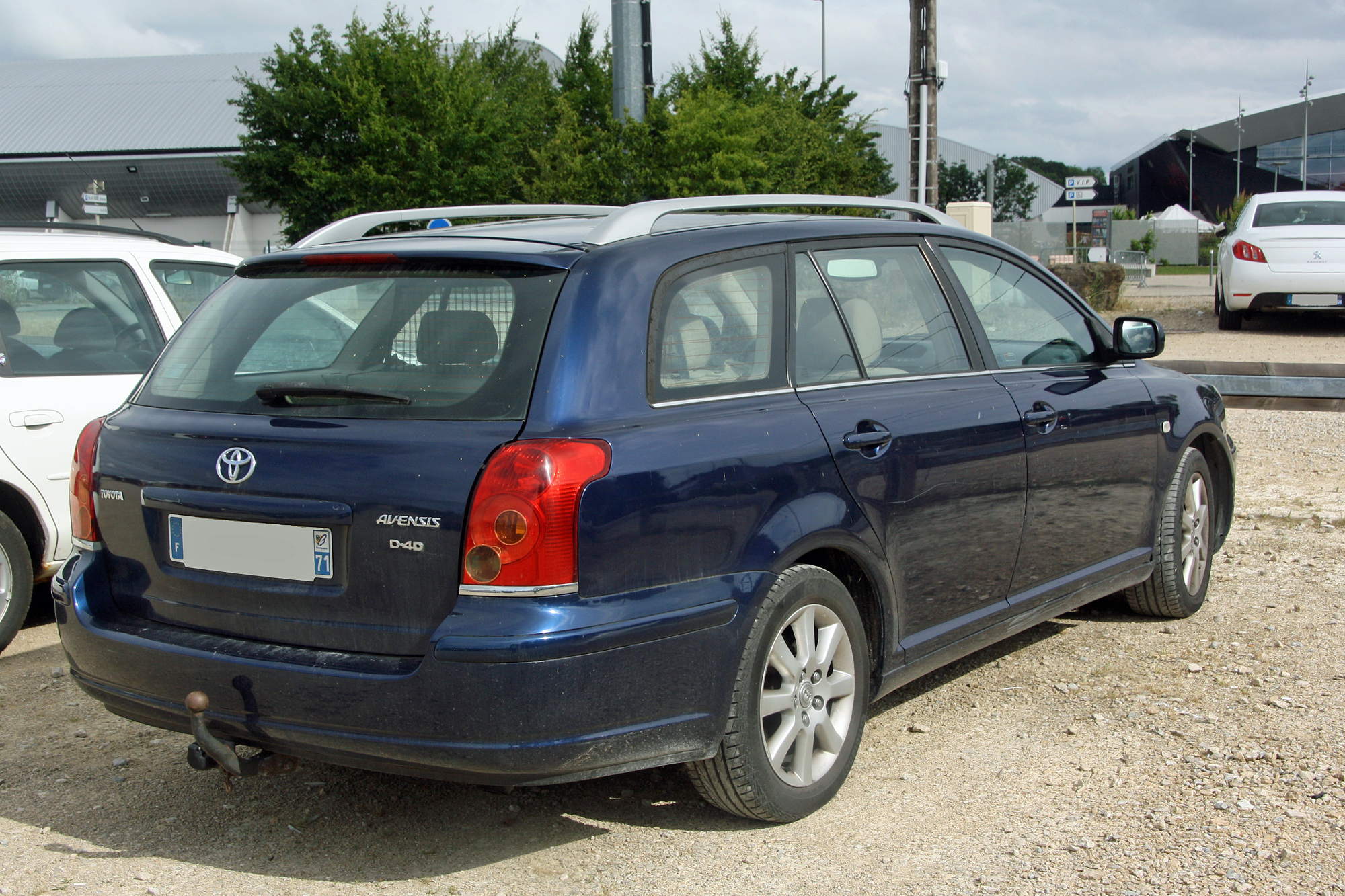 Toyota Avensis 2