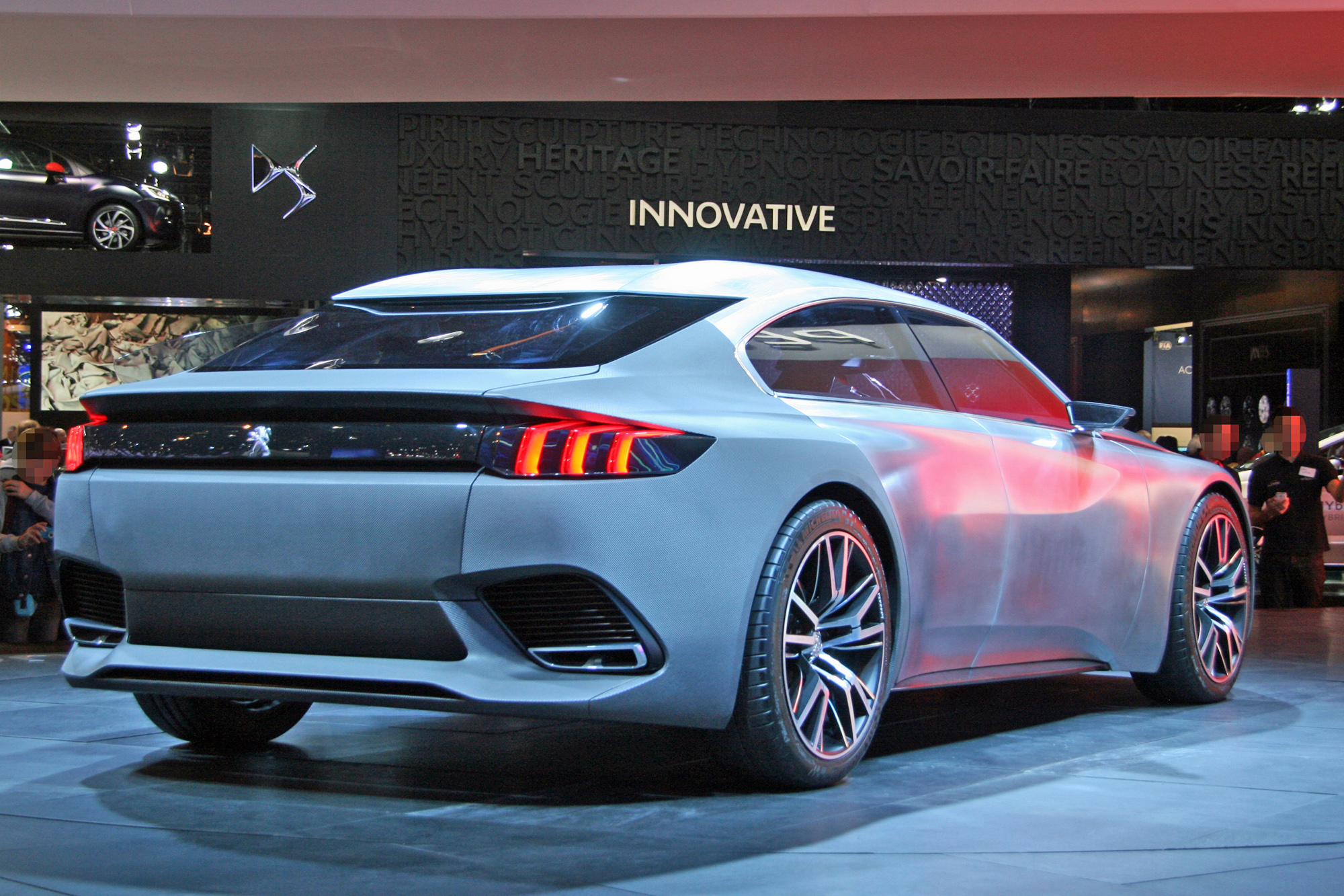 Peugeot Concept Exalt