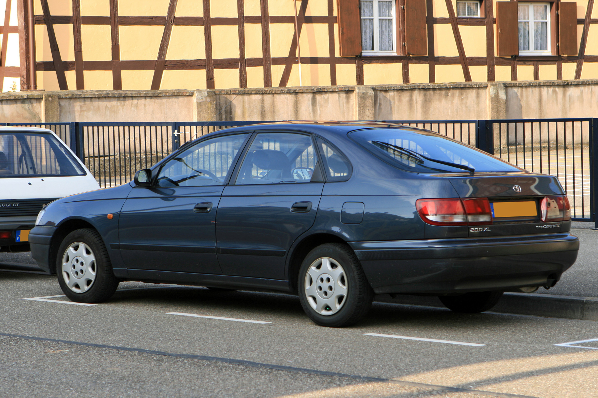 Toyota Carina E