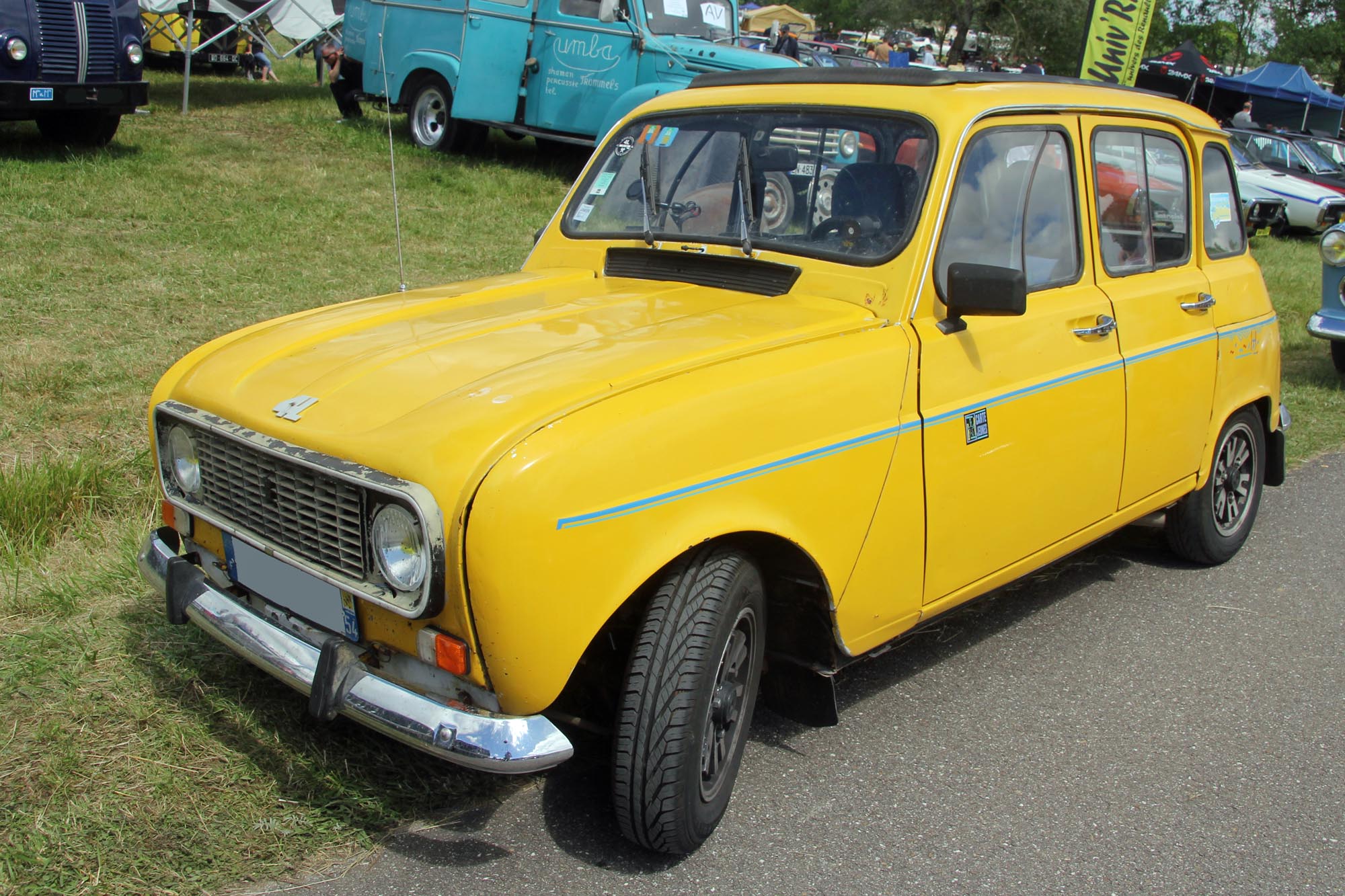 Renault 4 carte jeune