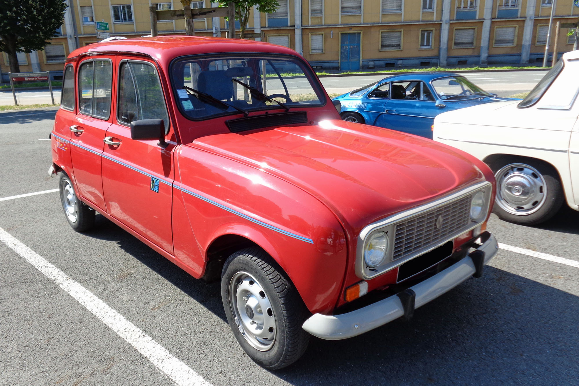 Renault 4 carte jeune