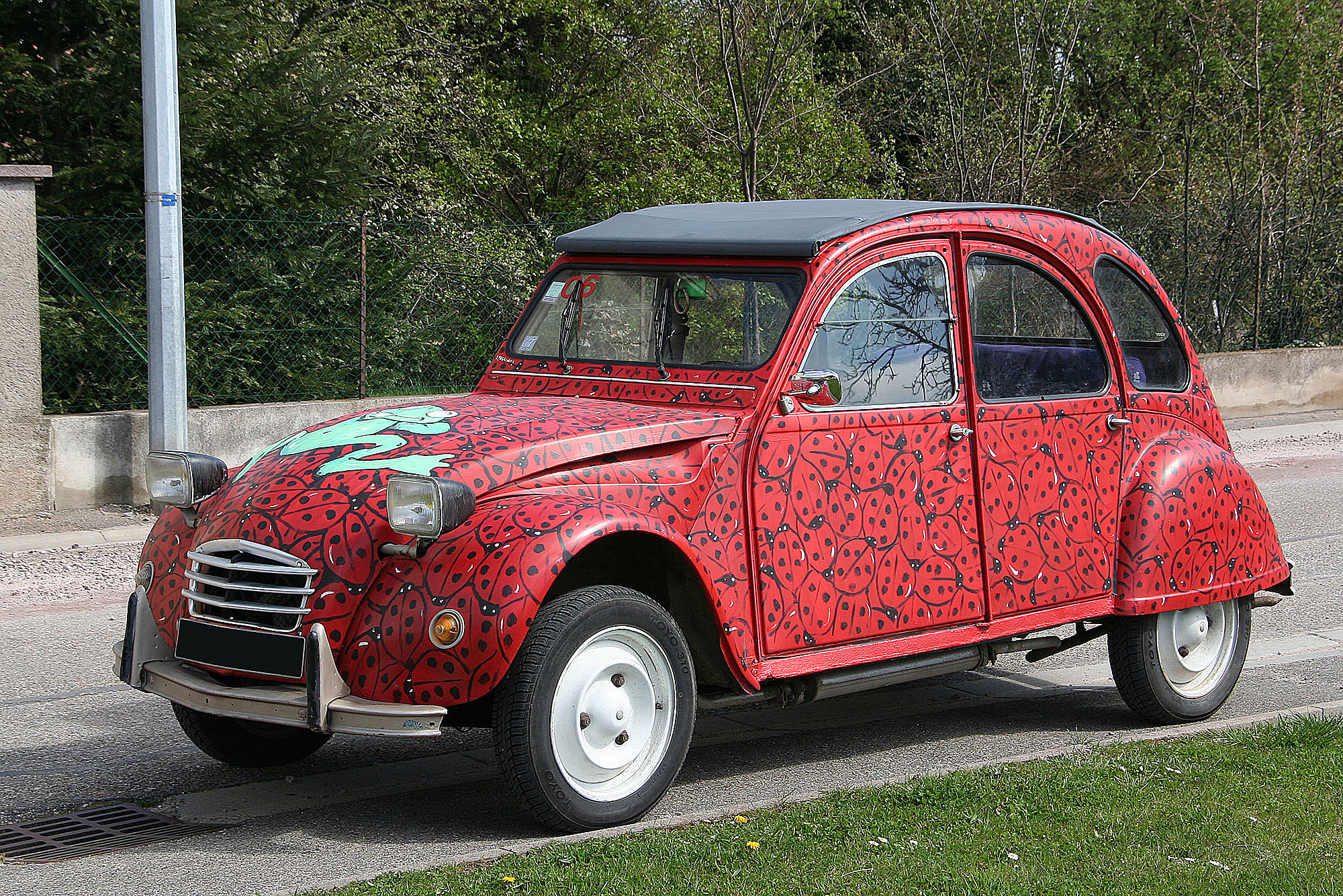 Citroën 2cv transformée (peinture)