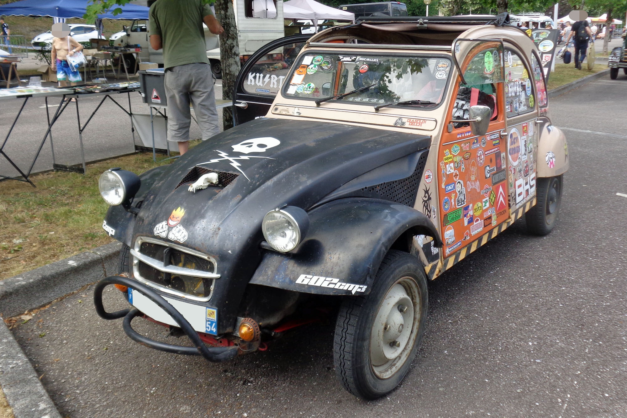 Citroën 2cv transformée (peinture)