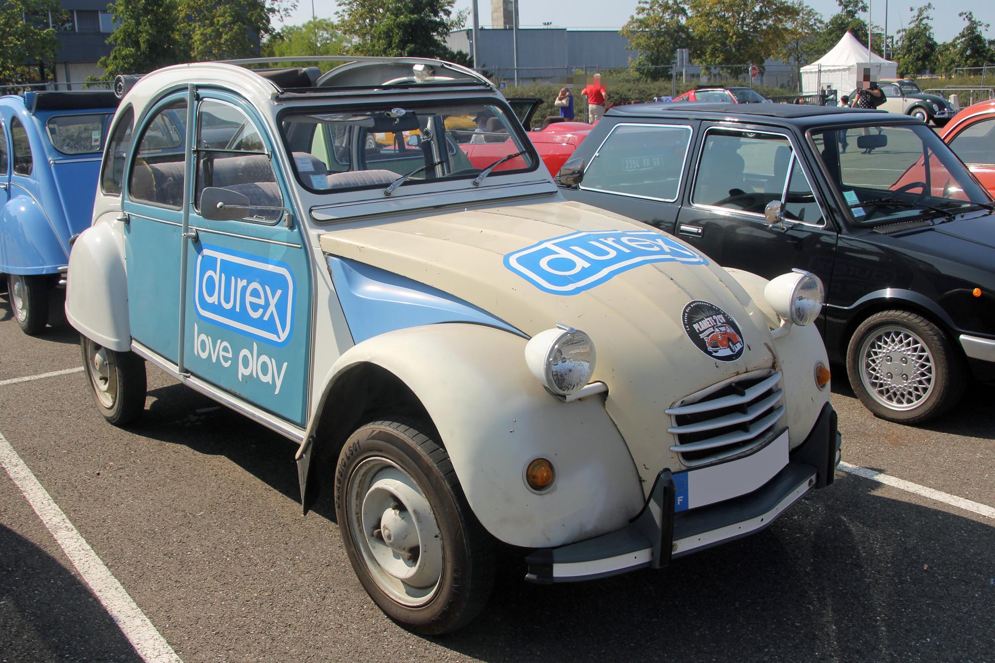 Citroën 2cv transformée (peinture)