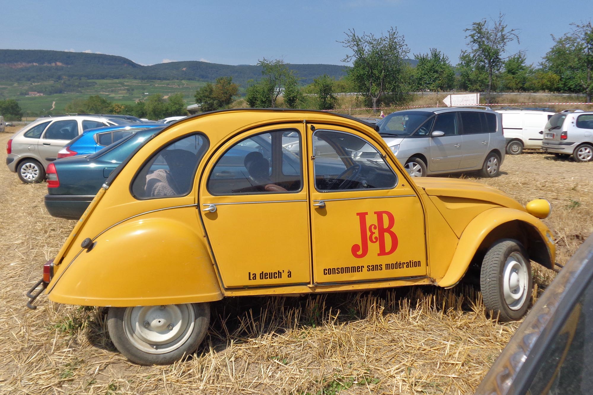 Citroën 2cv transformée (peinture)